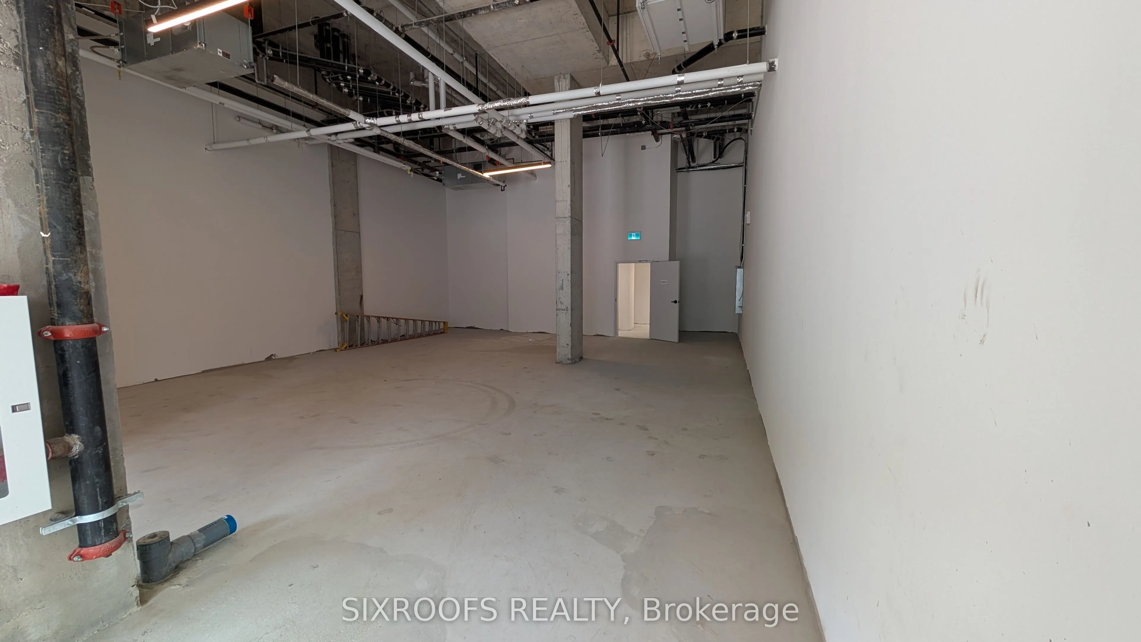 500 Wilson Avenue, #33