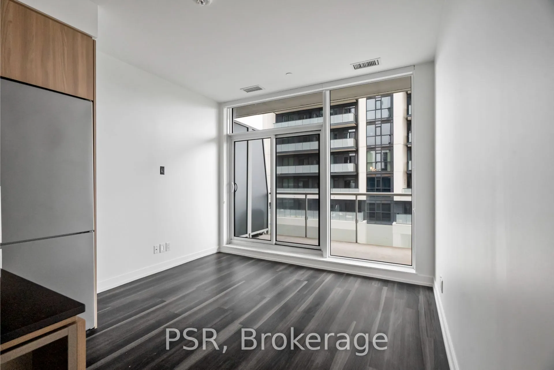 11 Ordnance Street, #408