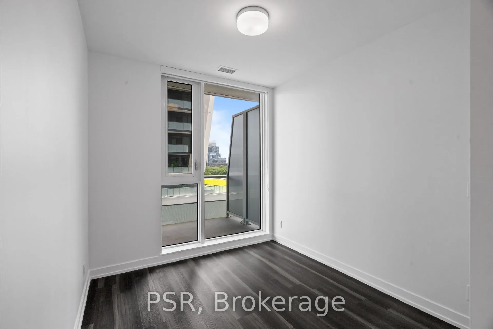 11 Ordnance Street, #408