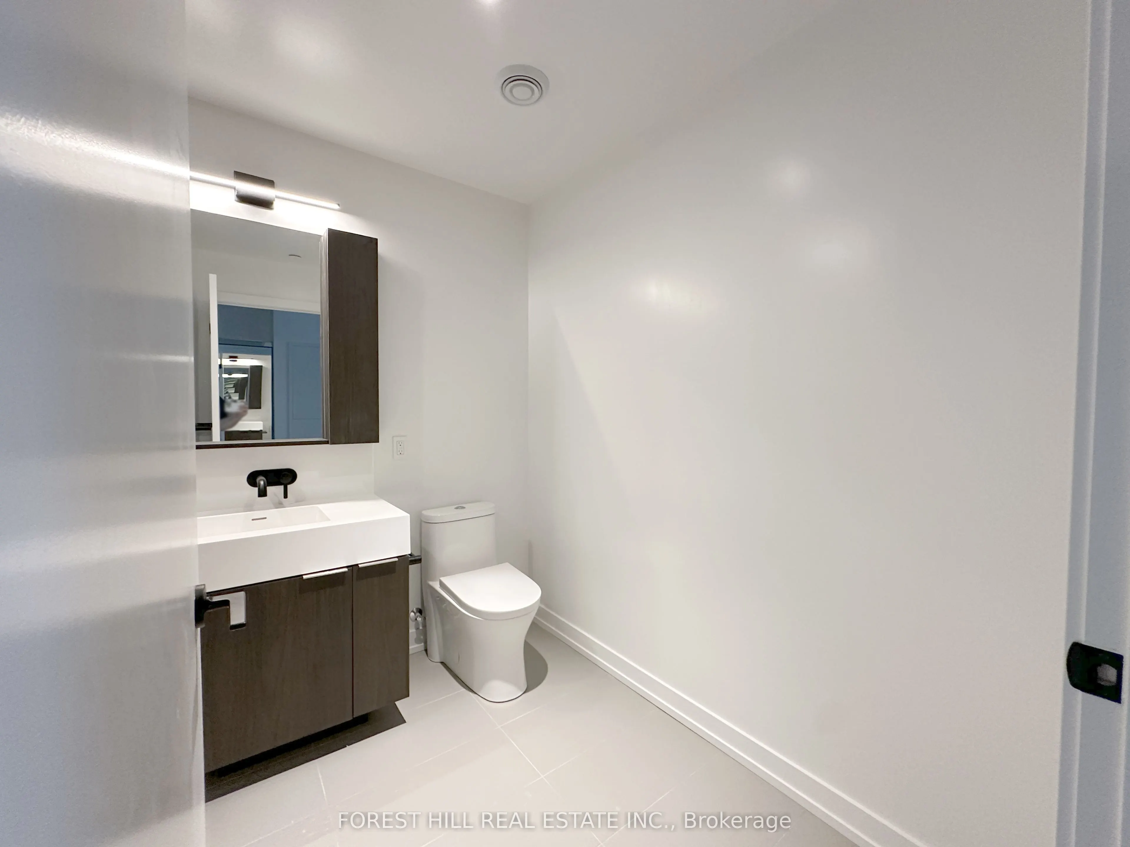 127 Broadway Avenue, #2408