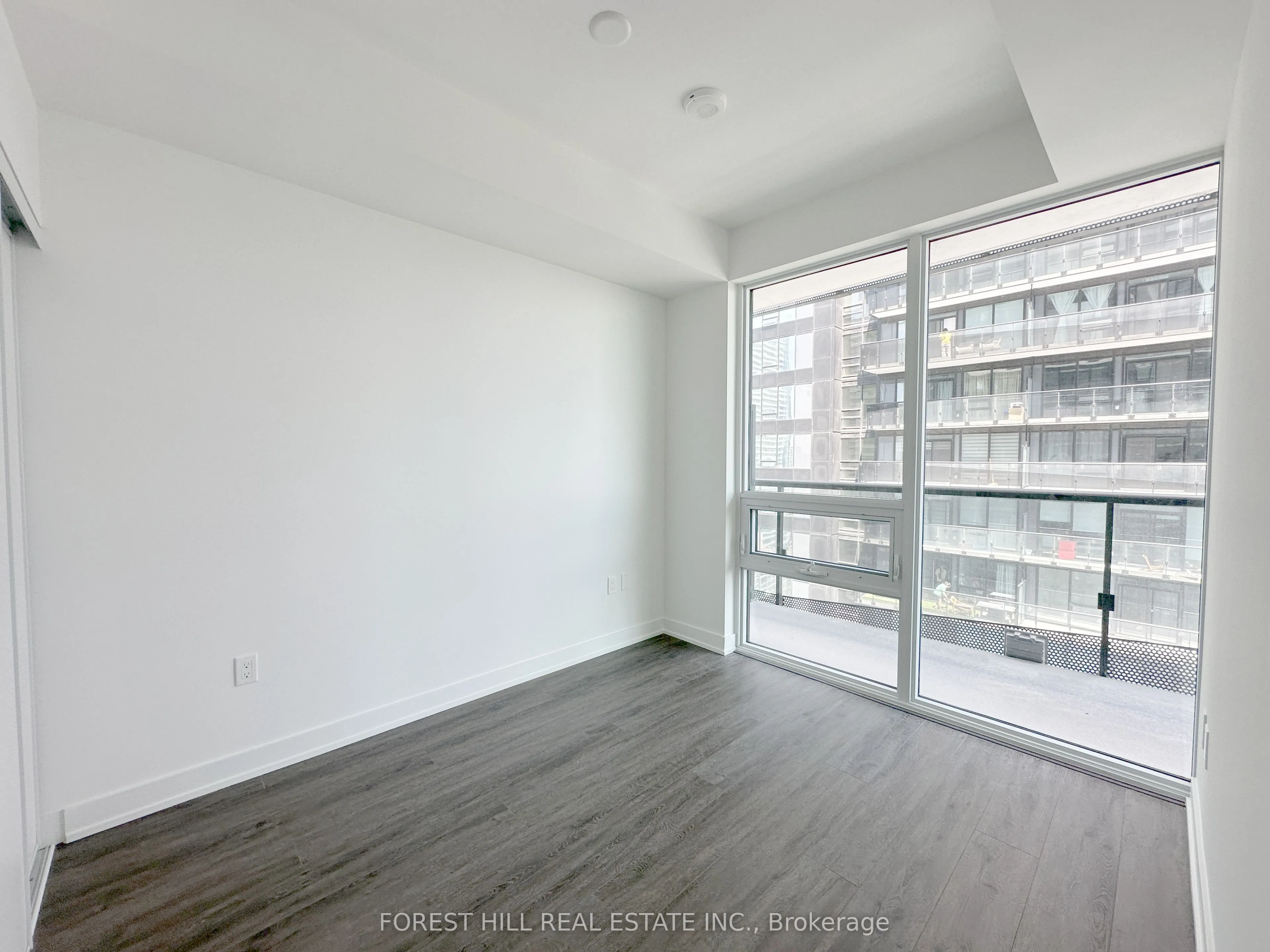 127 Broadway Avenue, #2408