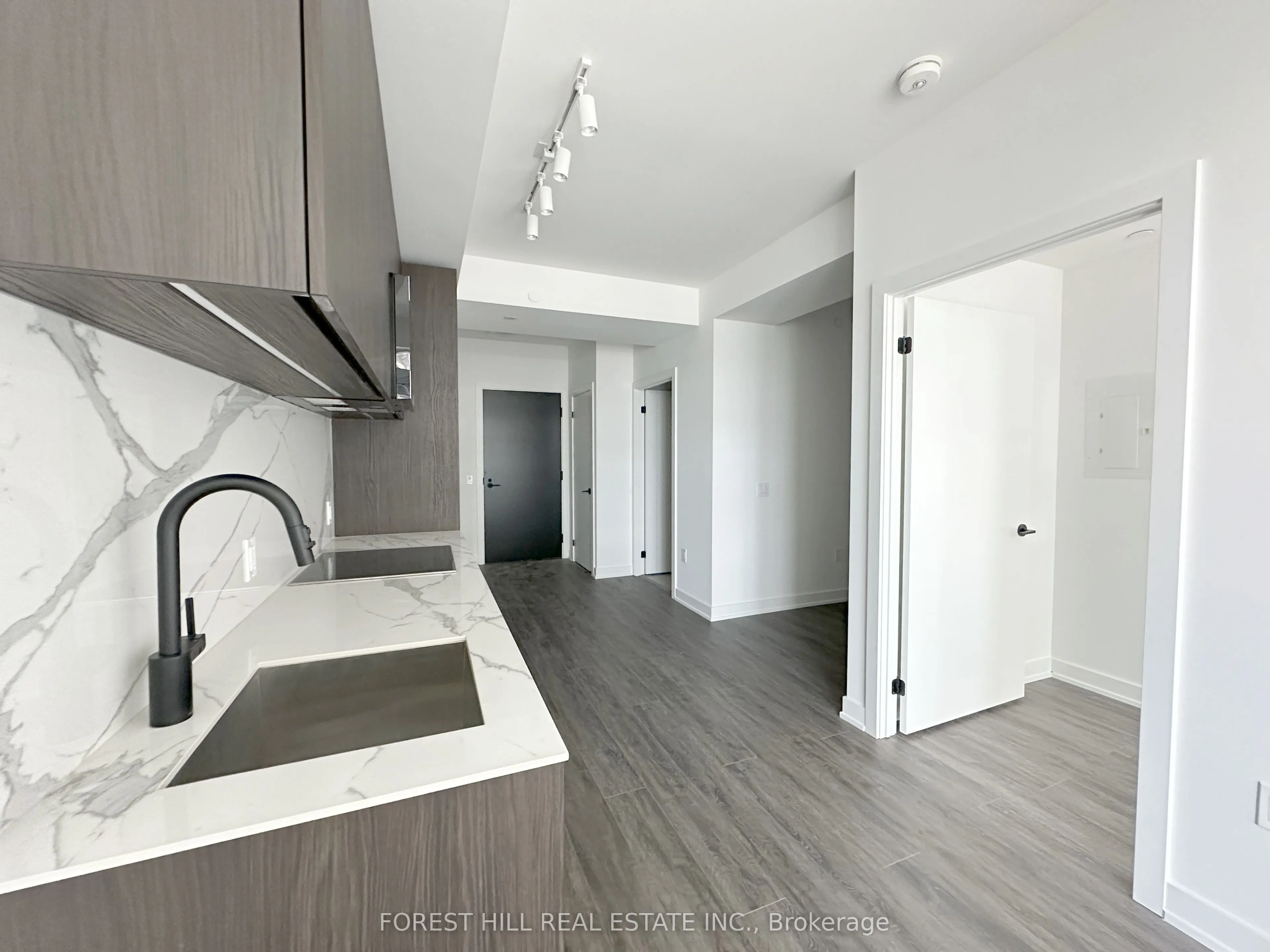 127 Broadway Avenue, #2408