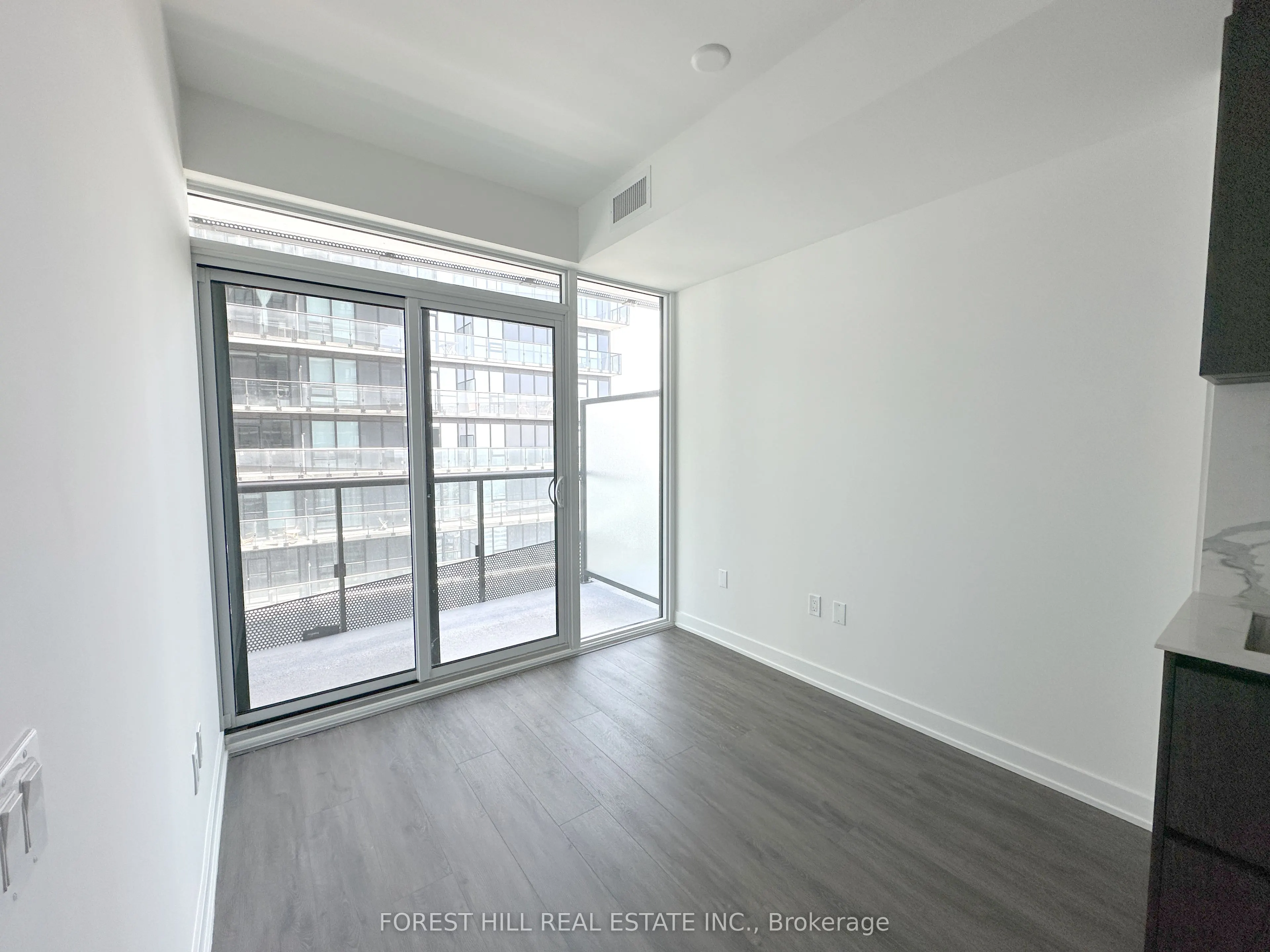 127 Broadway Avenue, #2408