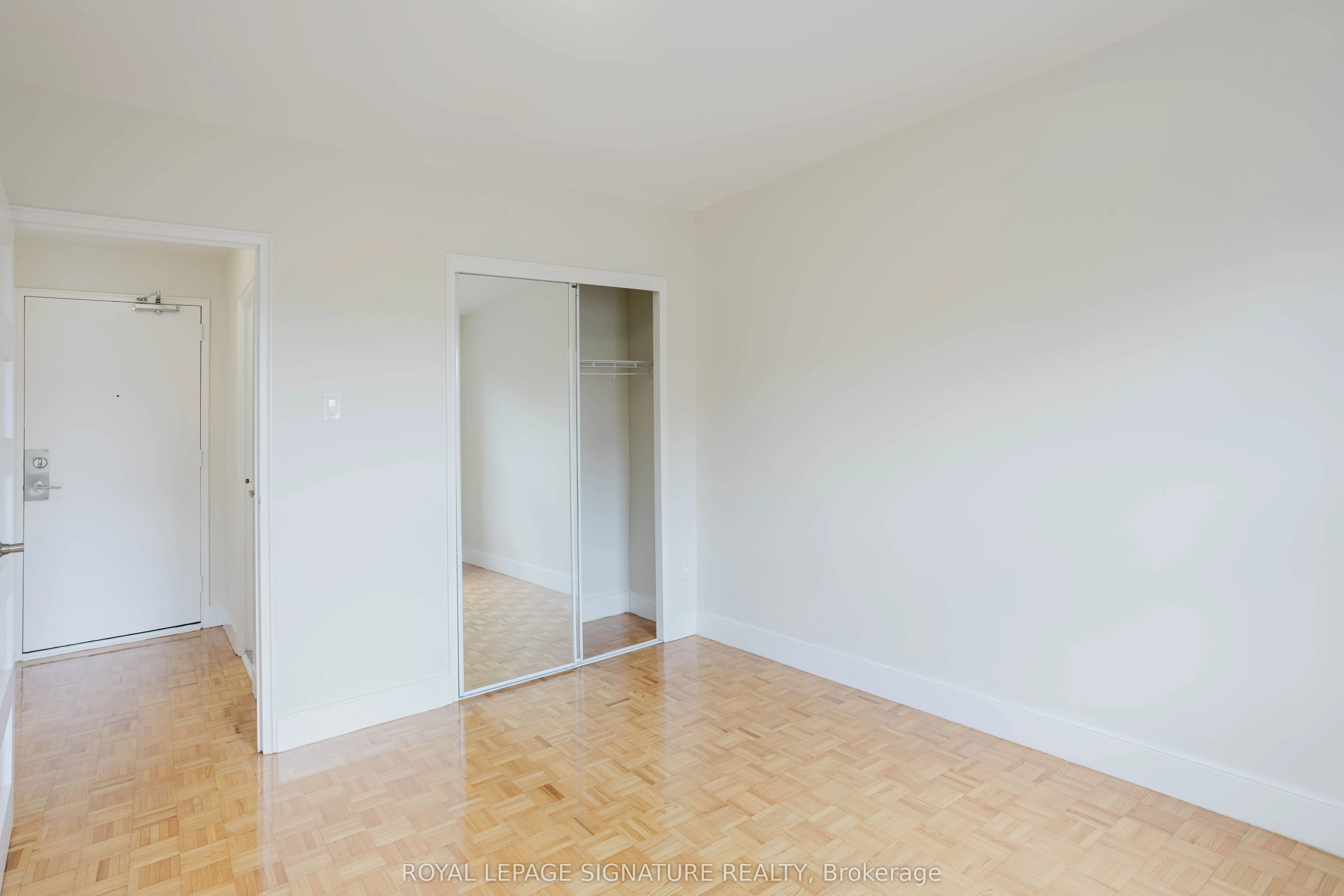 1291 Bayview Avenue, #405