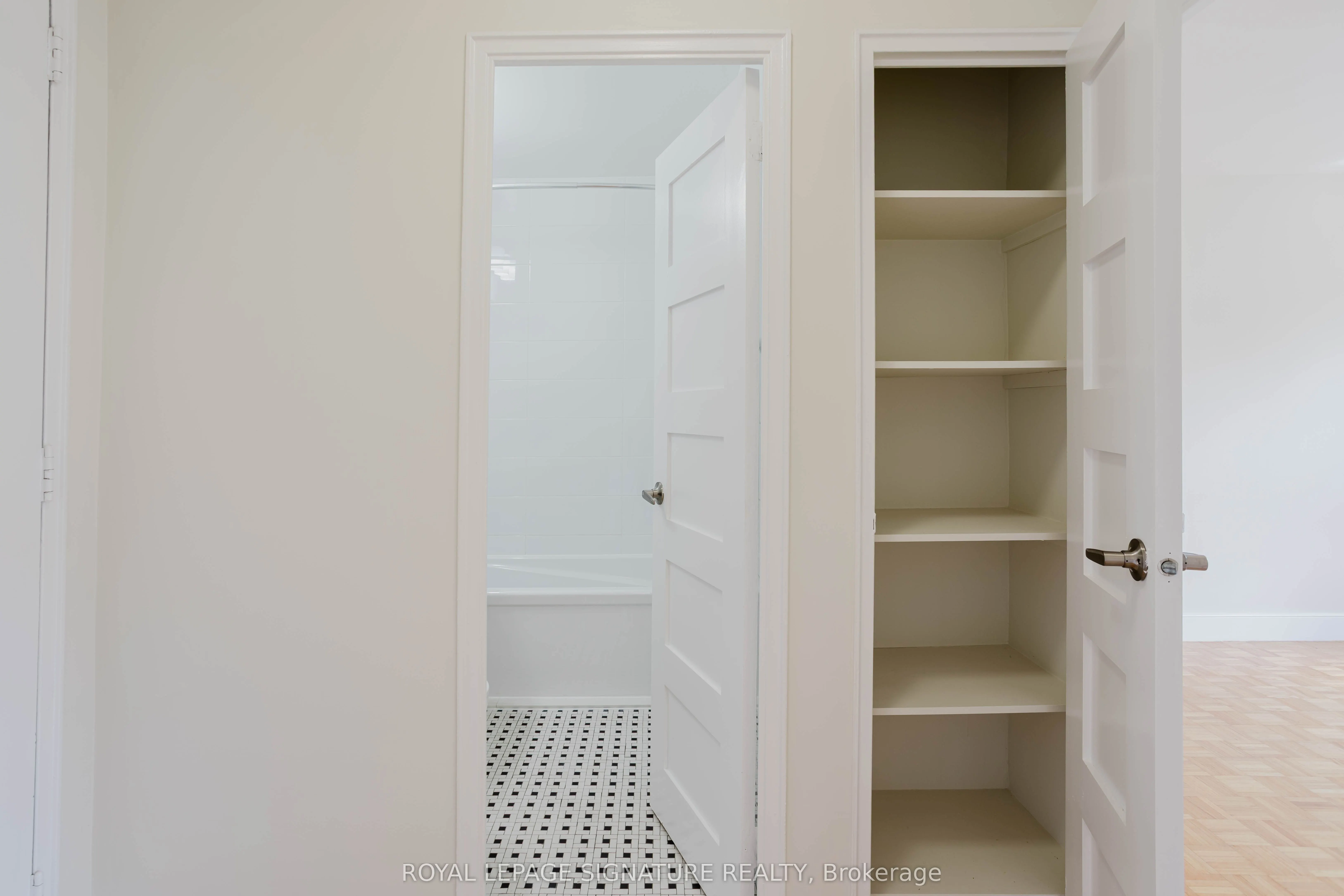 1291 Bayview Avenue, #405