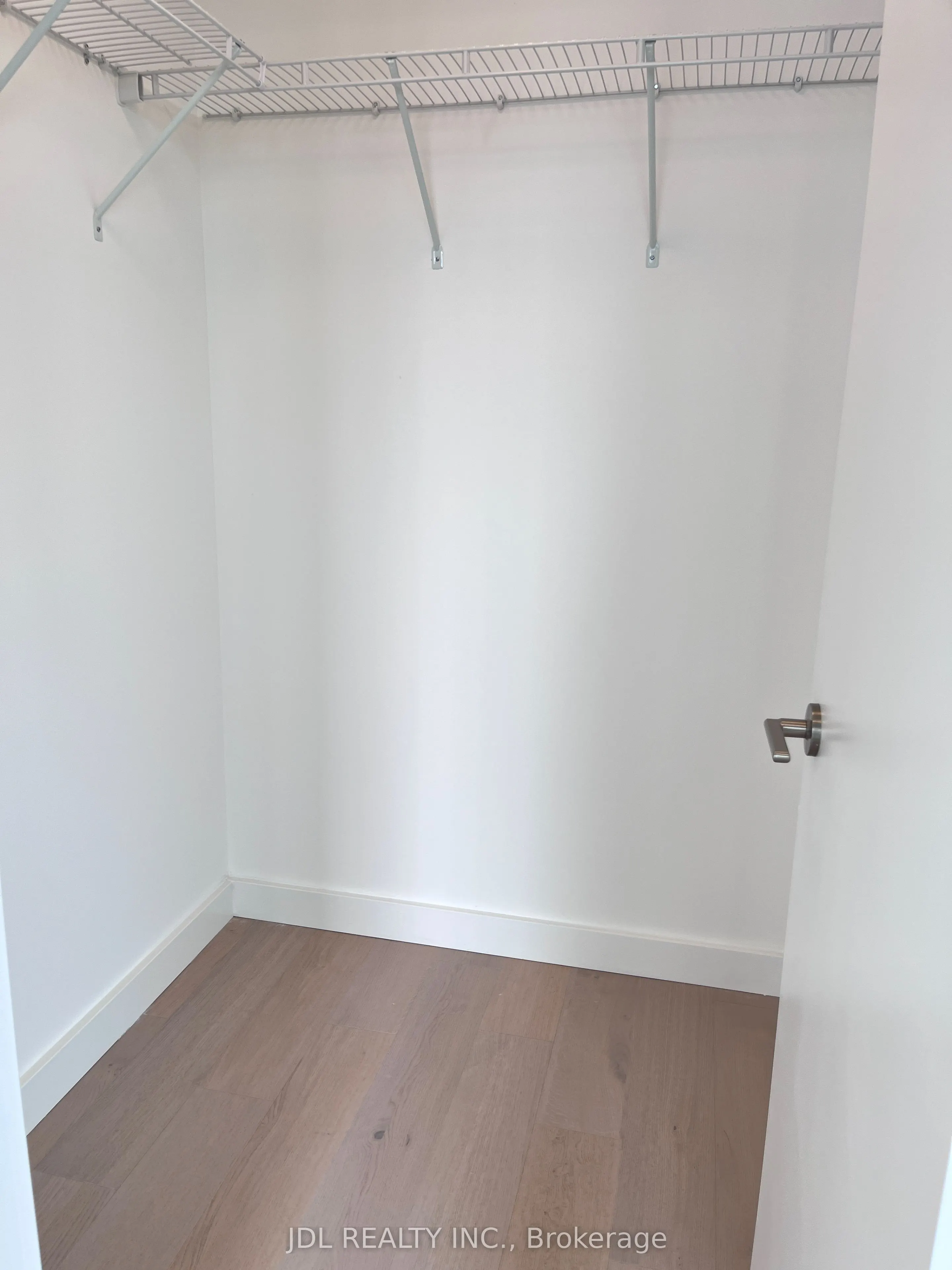 81 Wellesley Street E, #1701