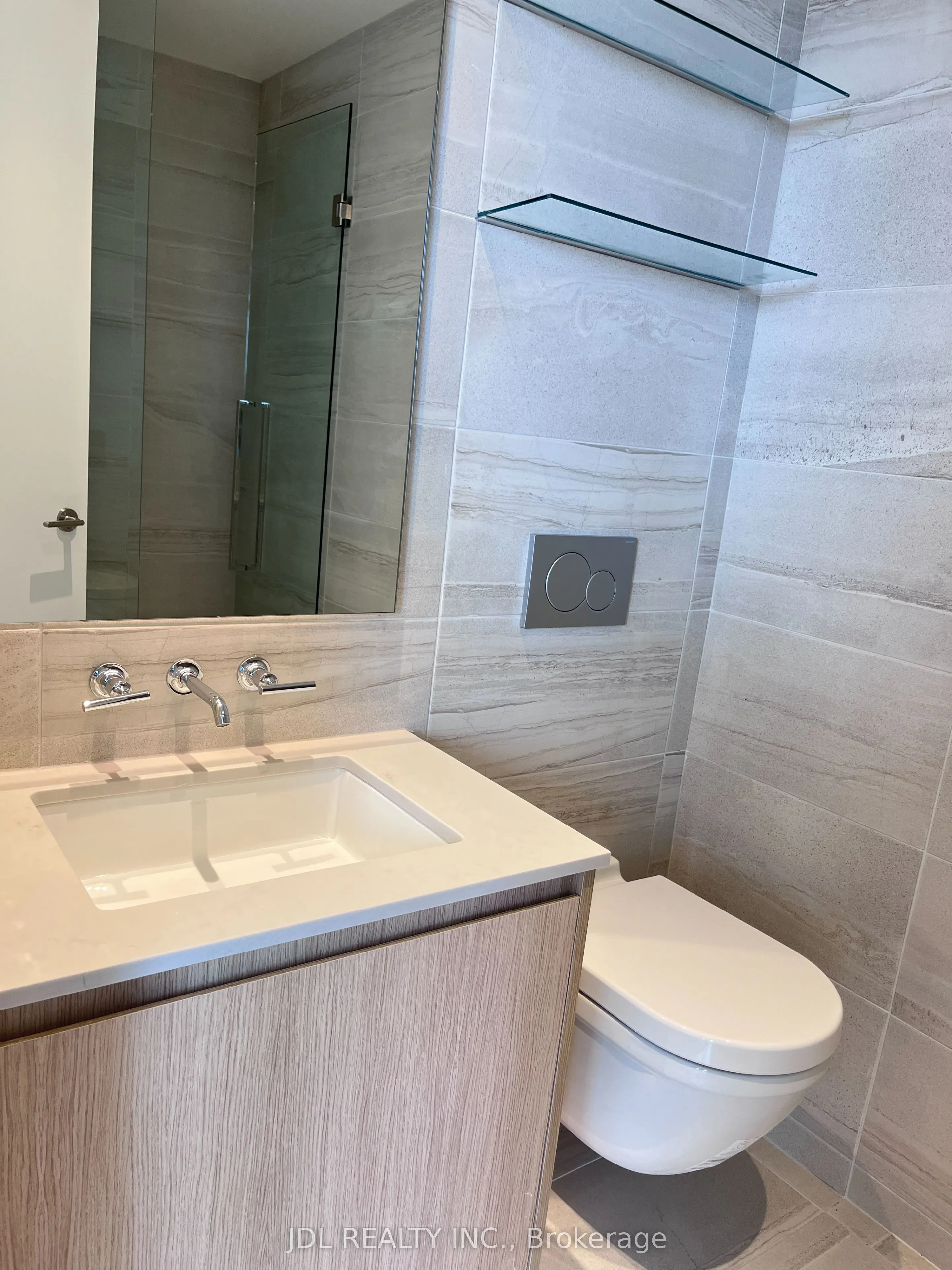 81 Wellesley Street E, #1701