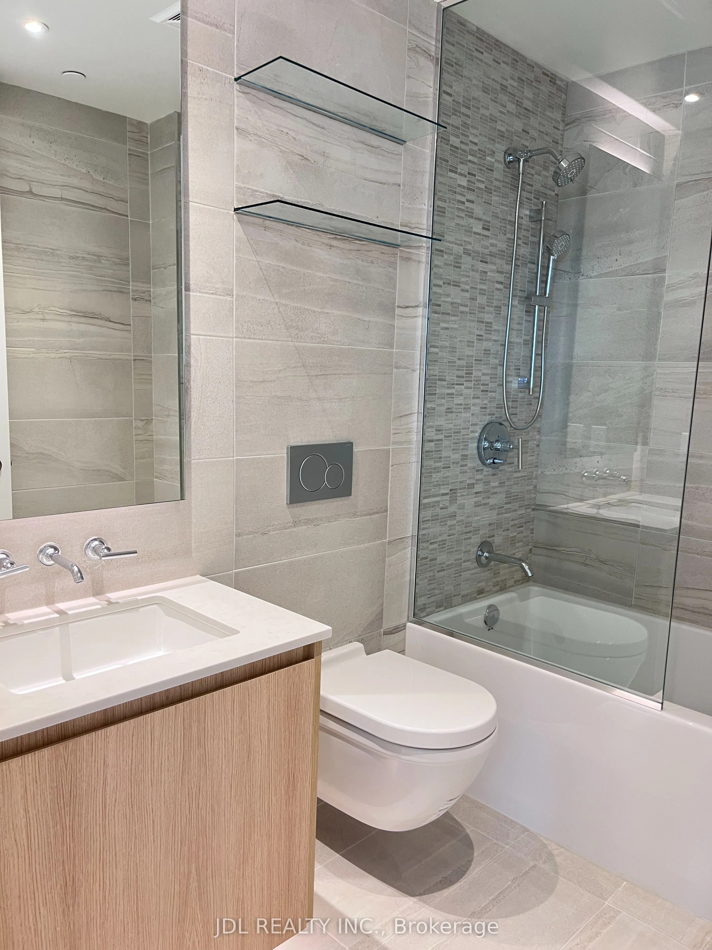 81 Wellesley Street E, #1701