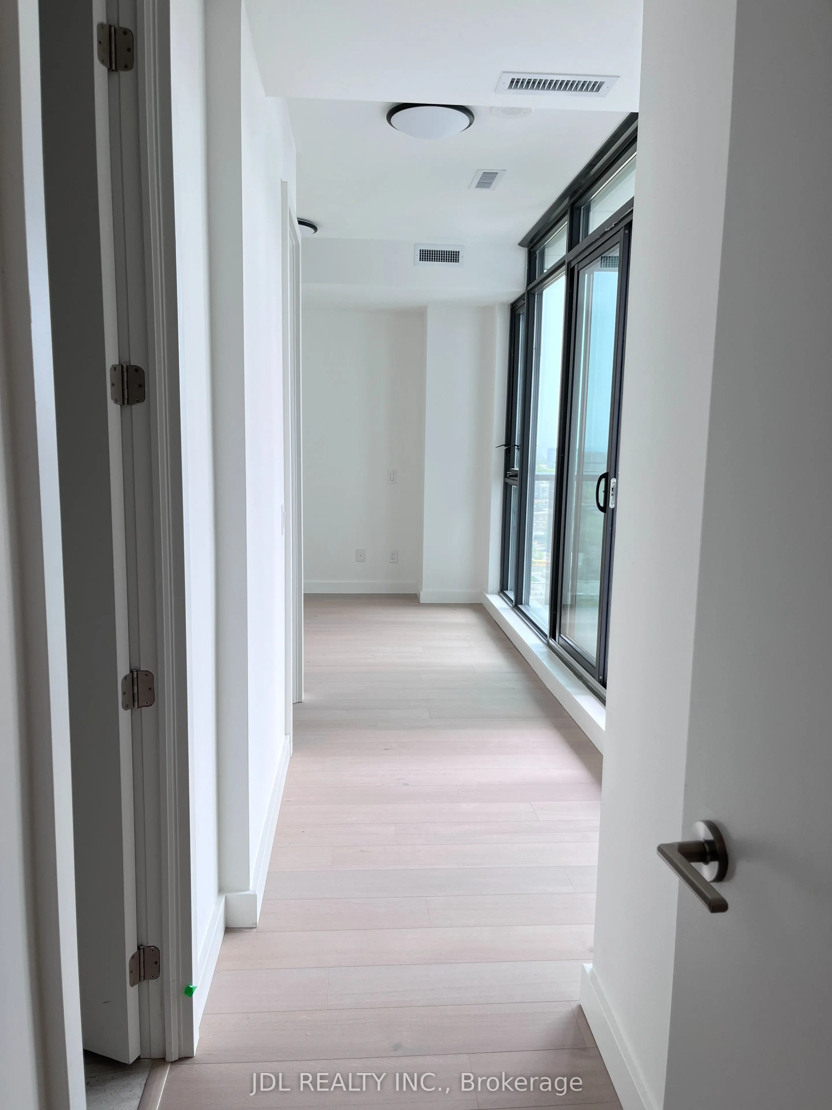 81 Wellesley Street E, #1701