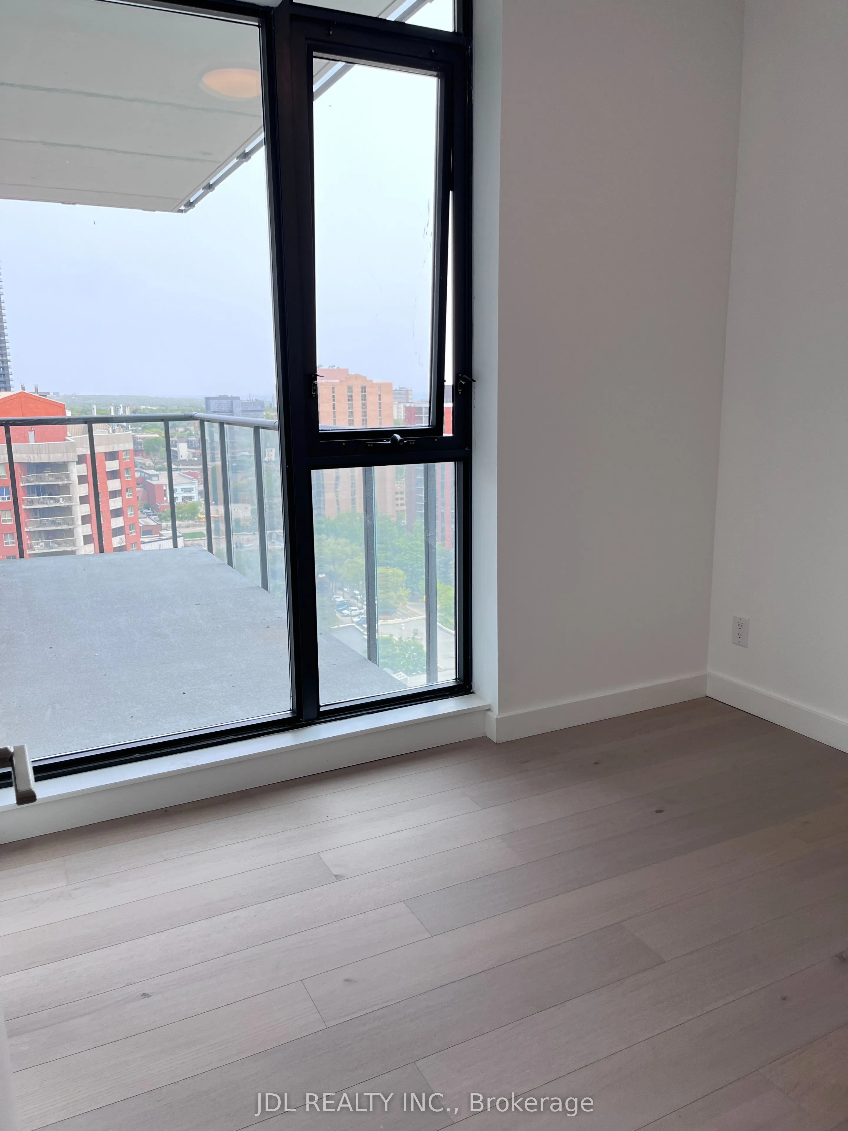 81 Wellesley Street E, #1701