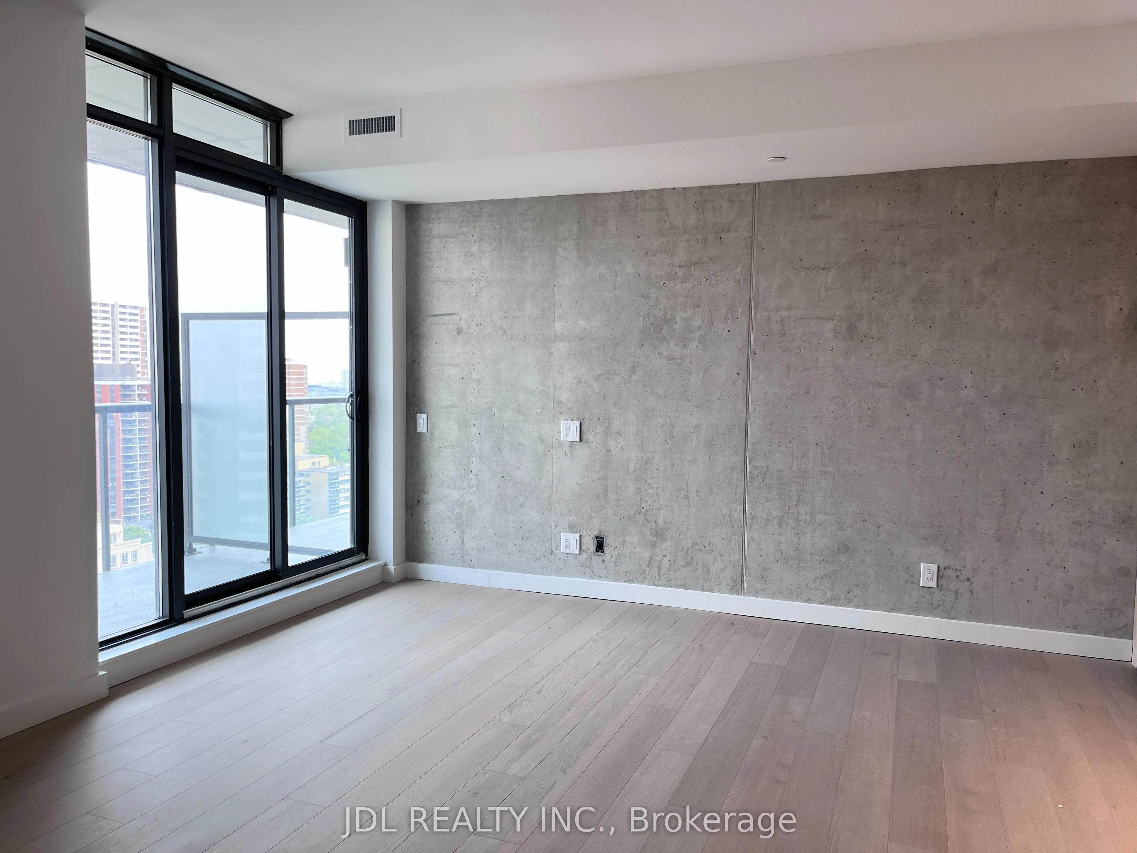 81 Wellesley Street E, #1701