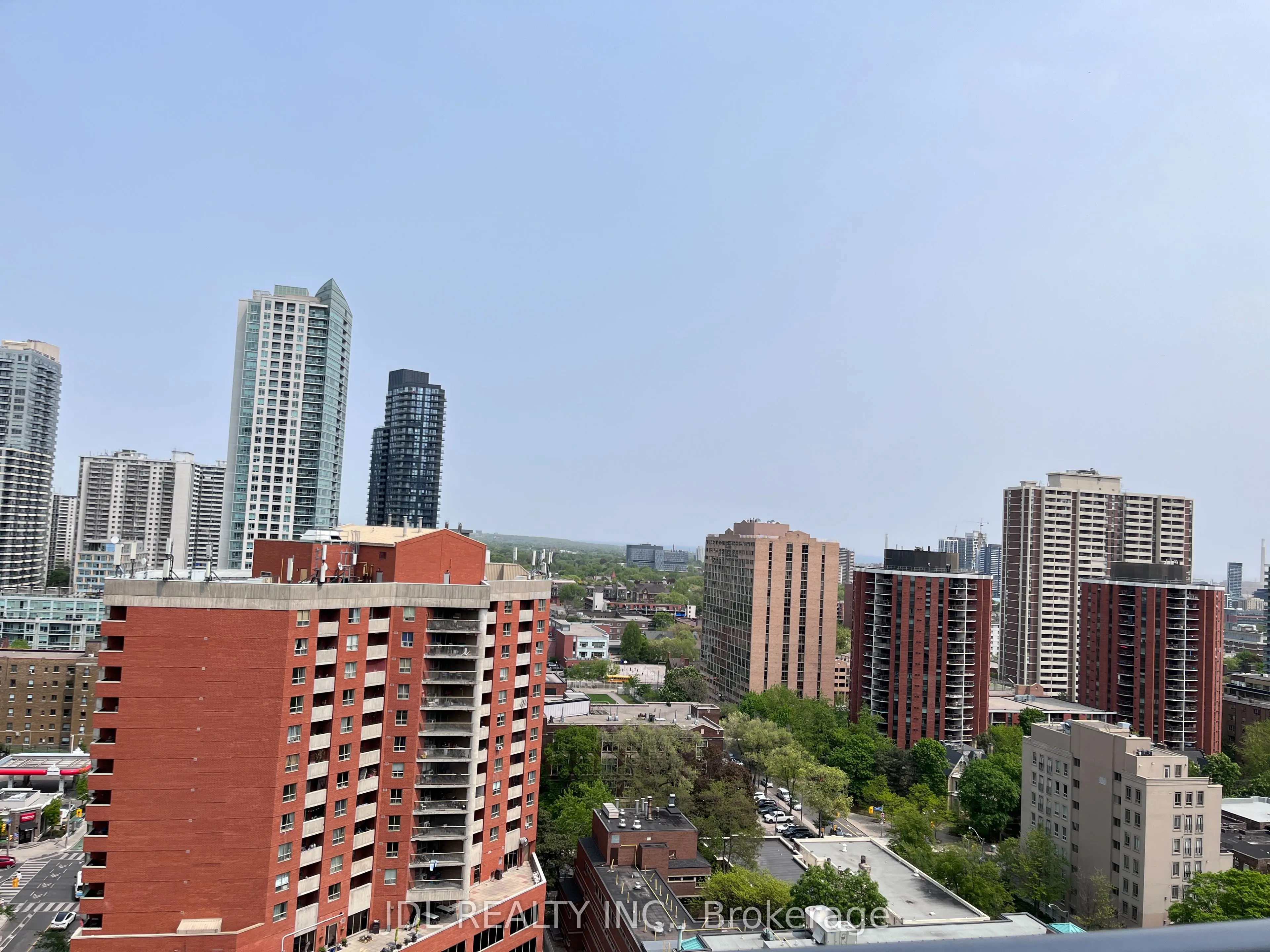 81 Wellesley Street E, #1701