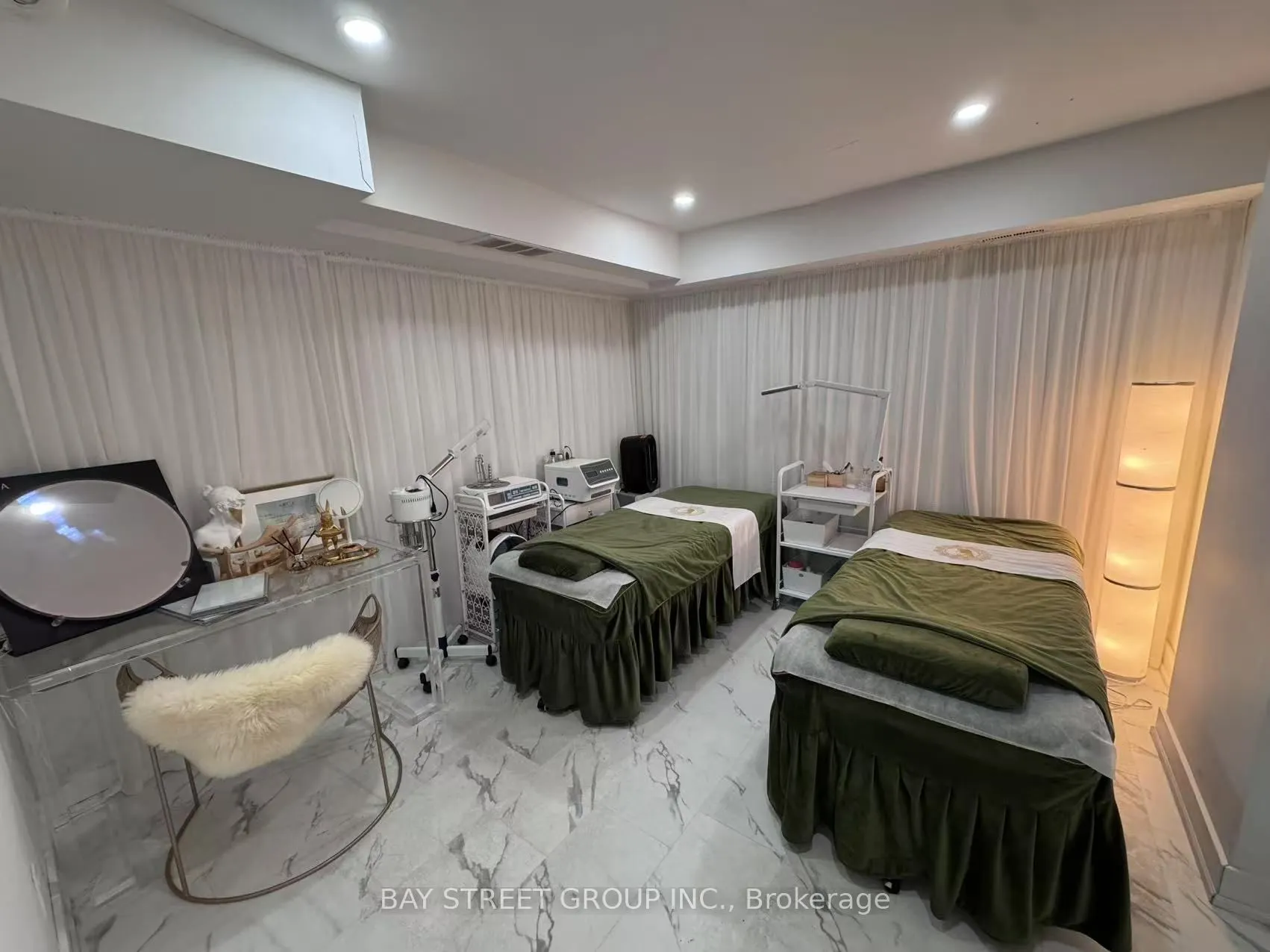 336 Dundas Street W, #Lower Level