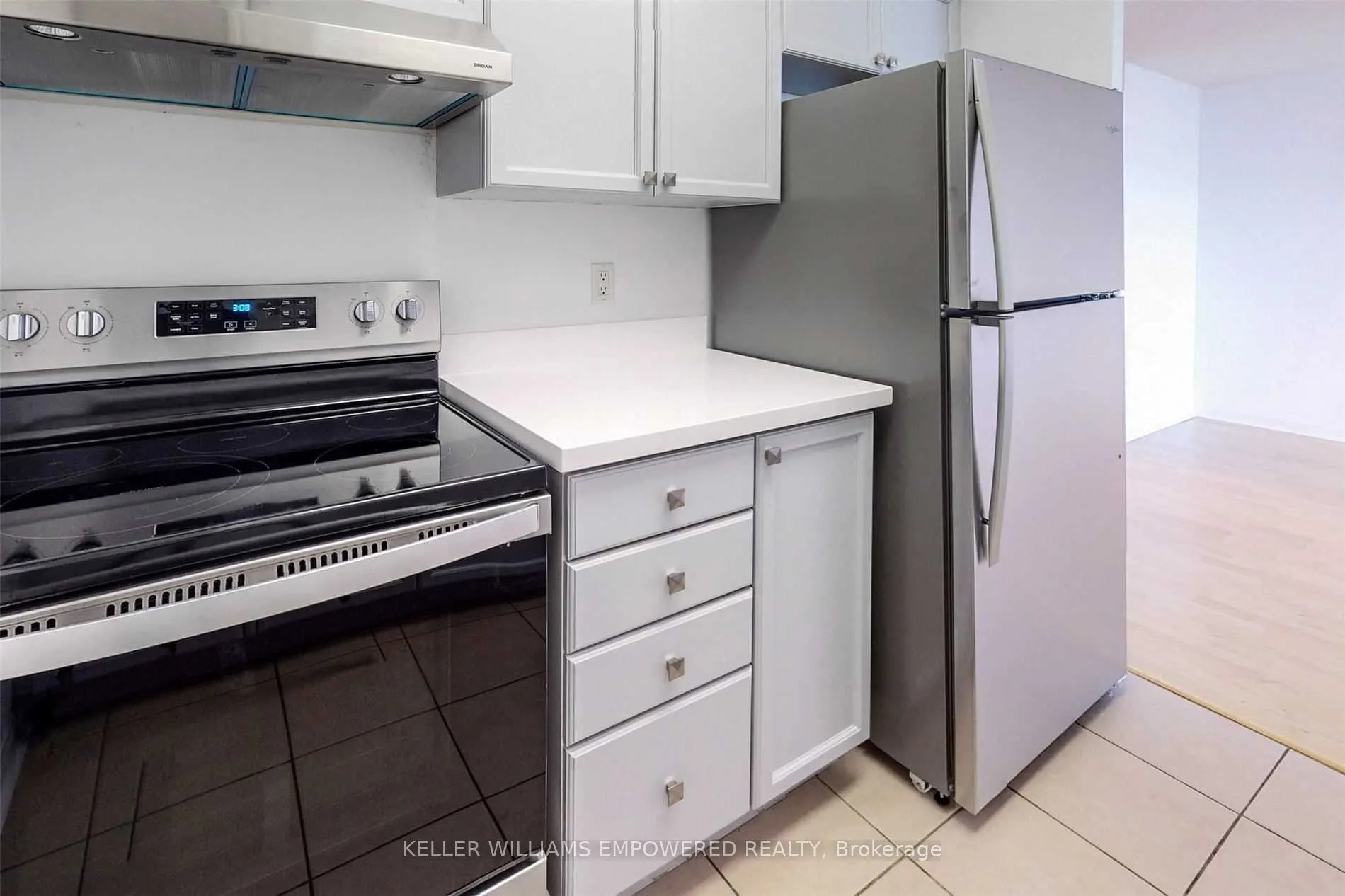 650 Lawrence Avenue W, #915