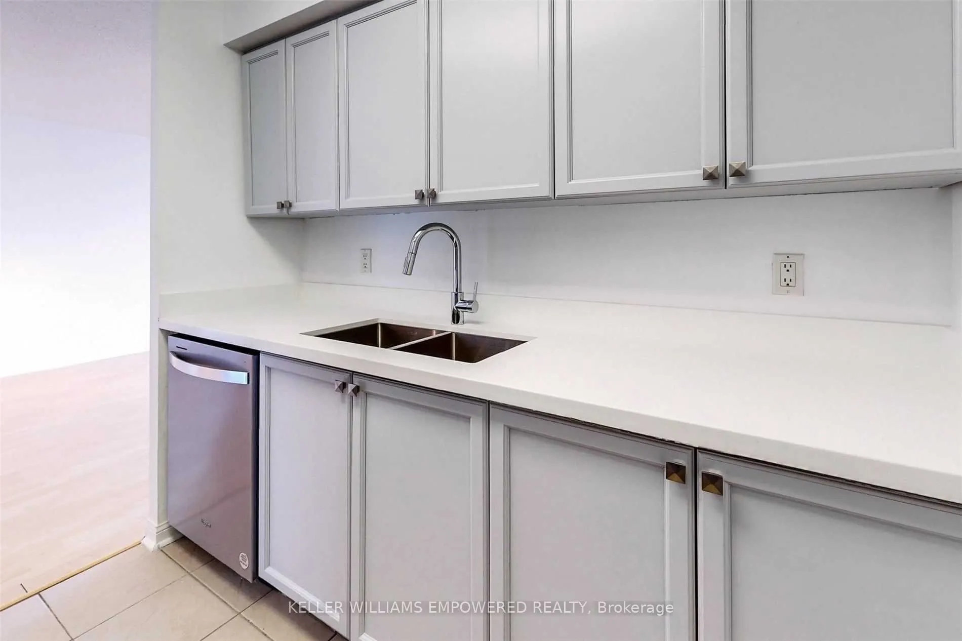 650 Lawrence Avenue W, #915