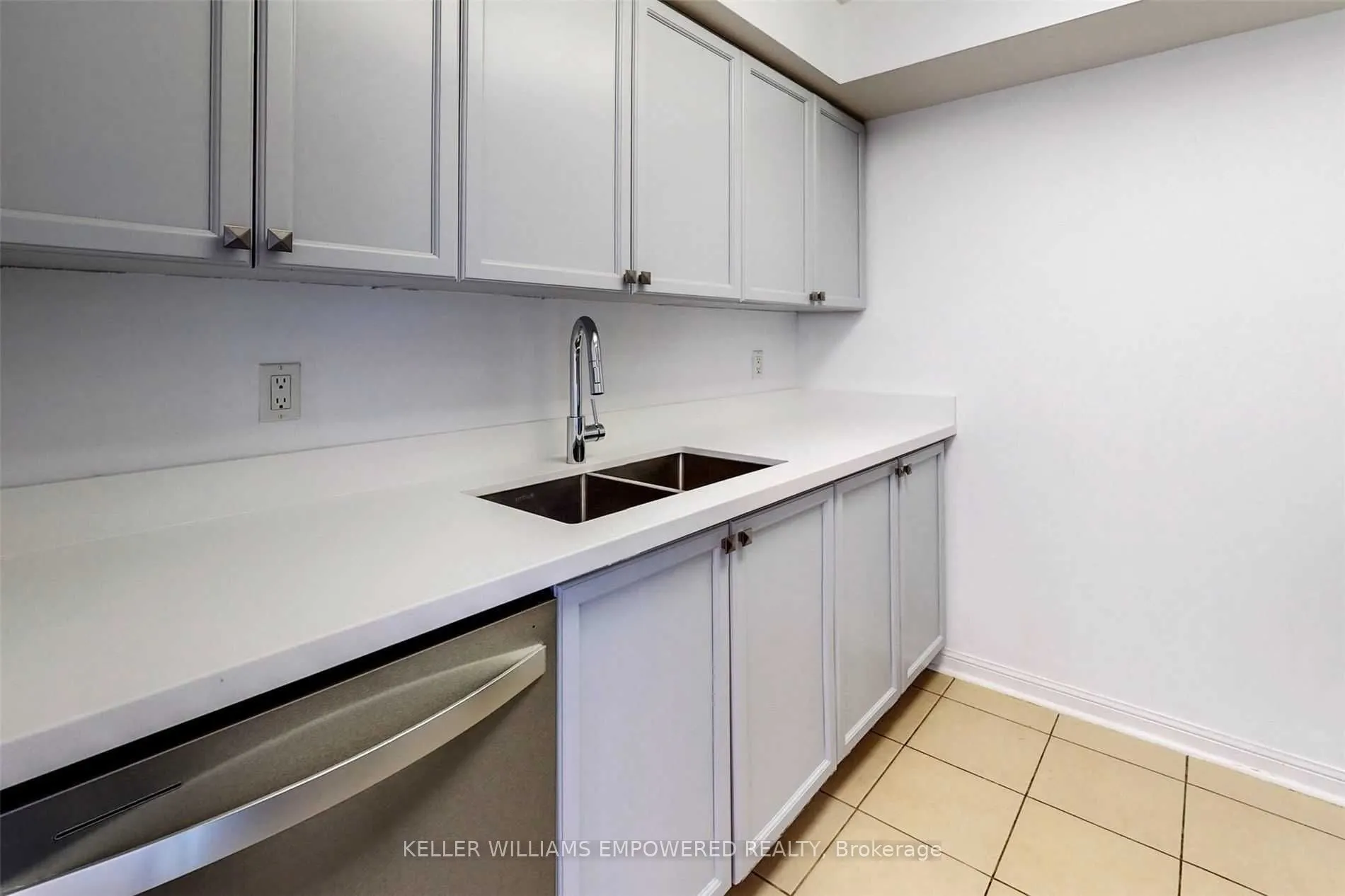 650 Lawrence Avenue W, #915