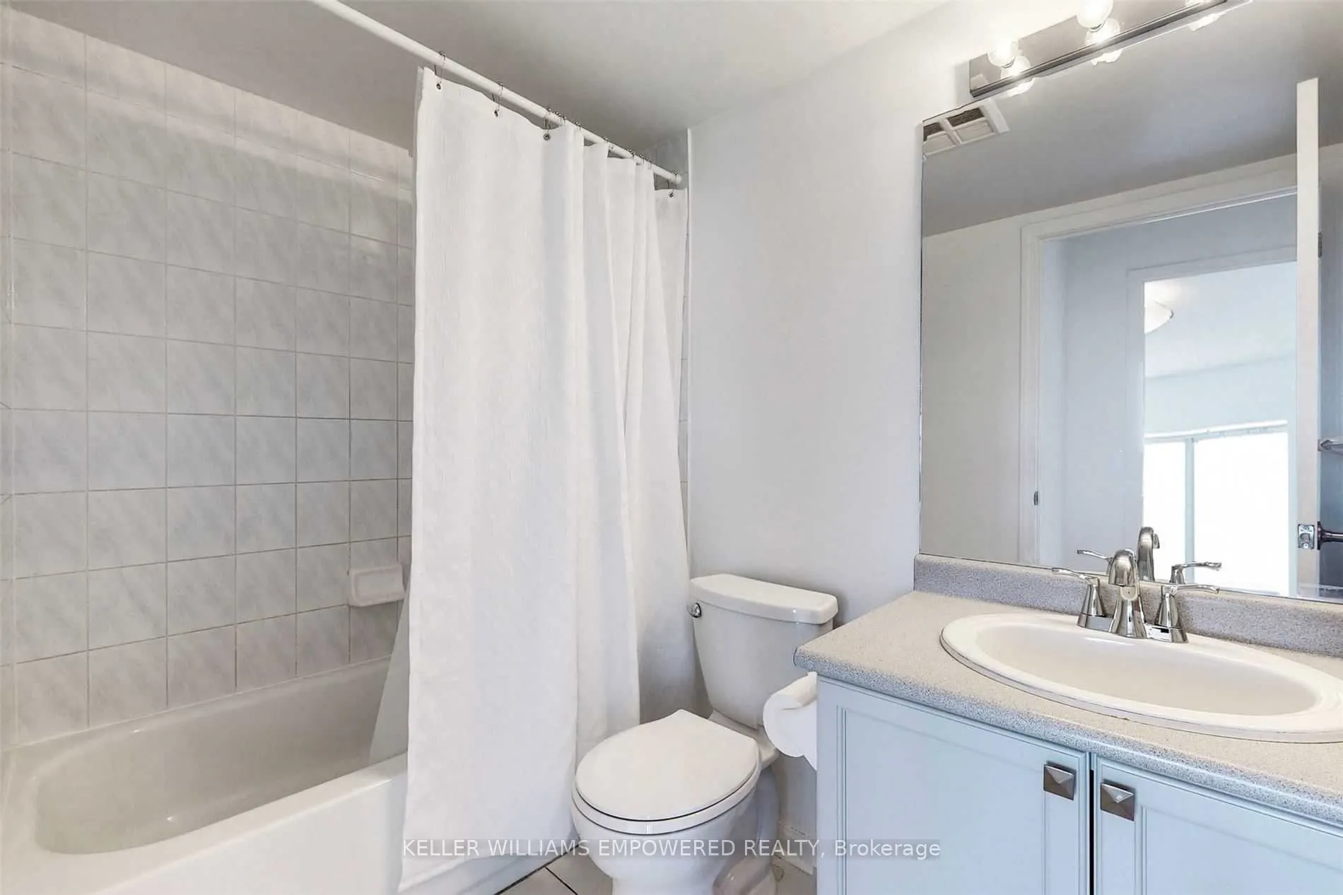 650 Lawrence Avenue W, #915