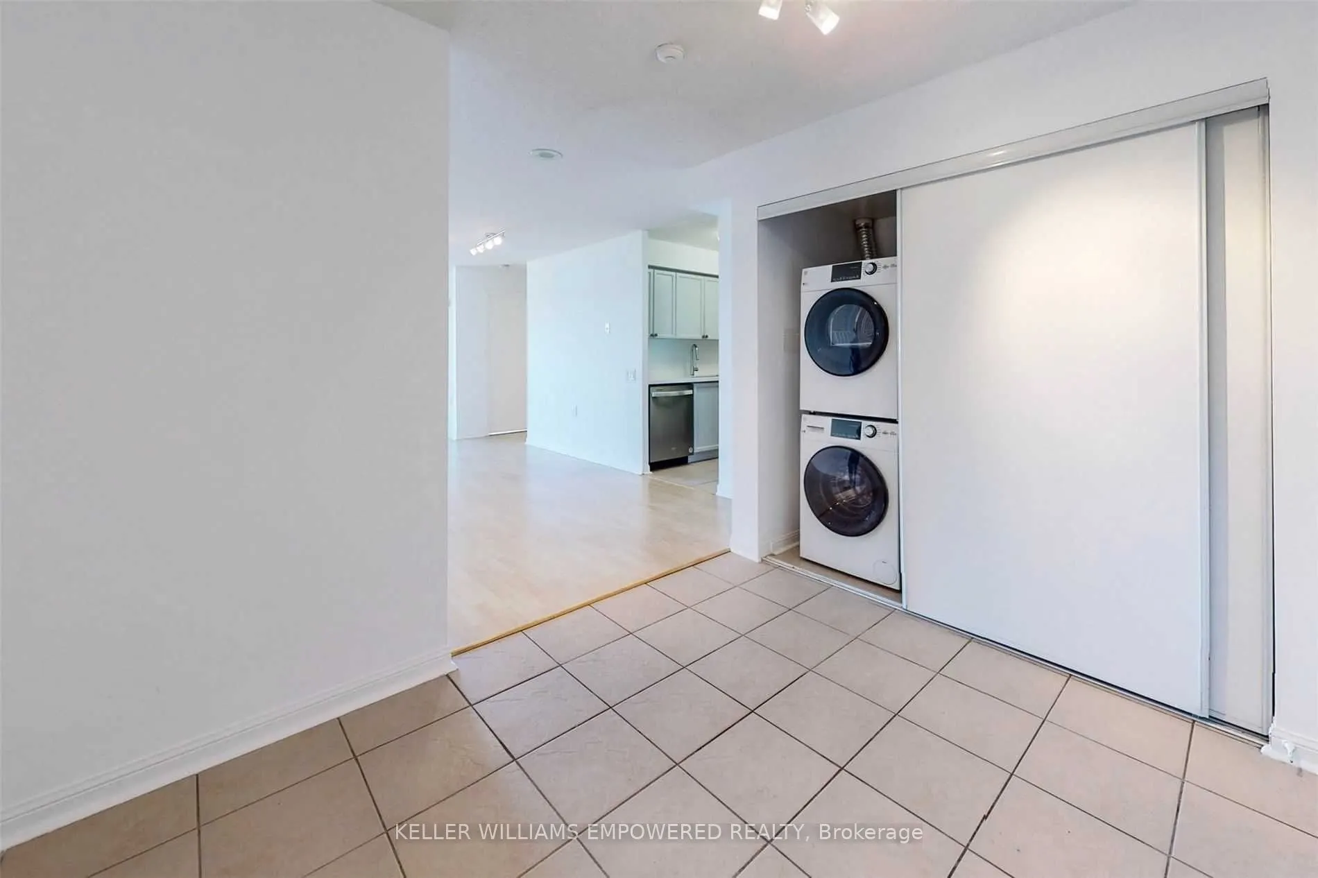 650 Lawrence Avenue W, #915