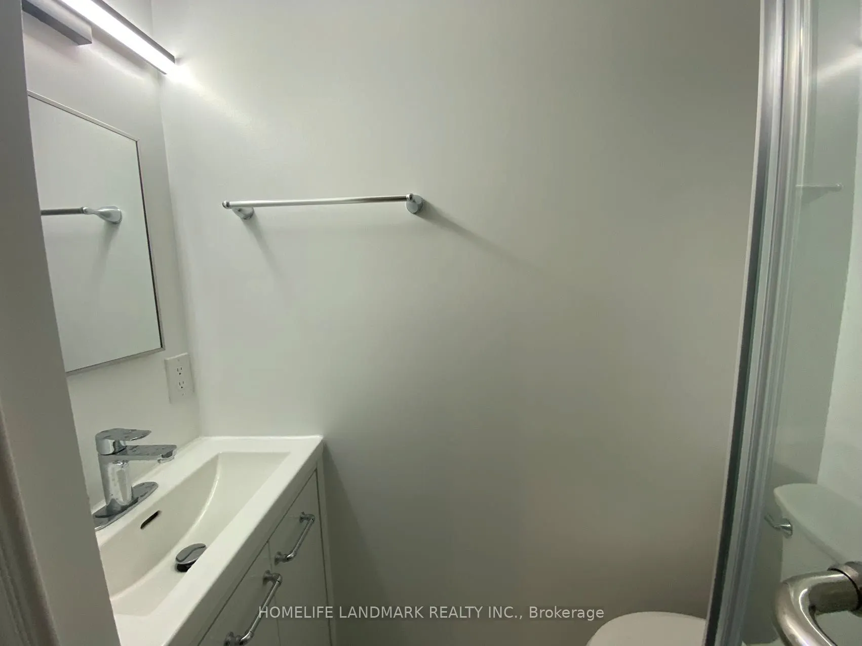 353 Spadina Avenue, ##5