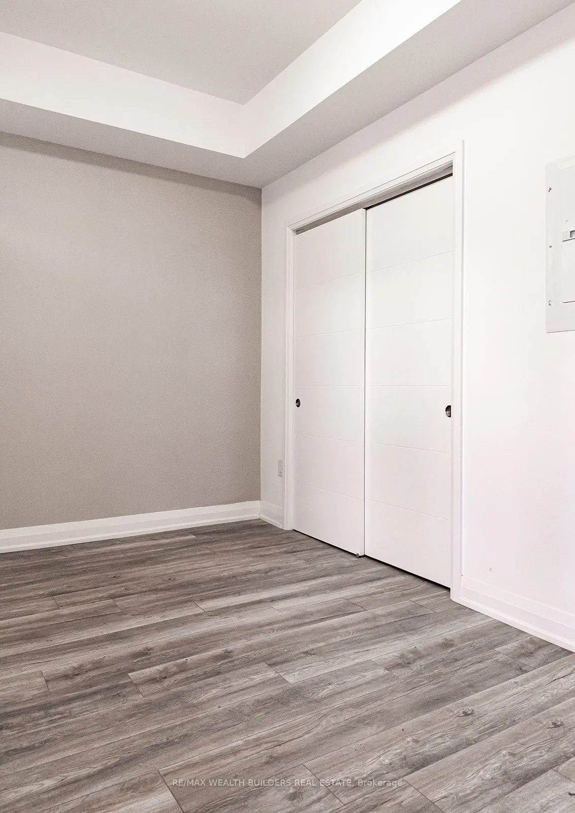 215 Jarvis Street, #1