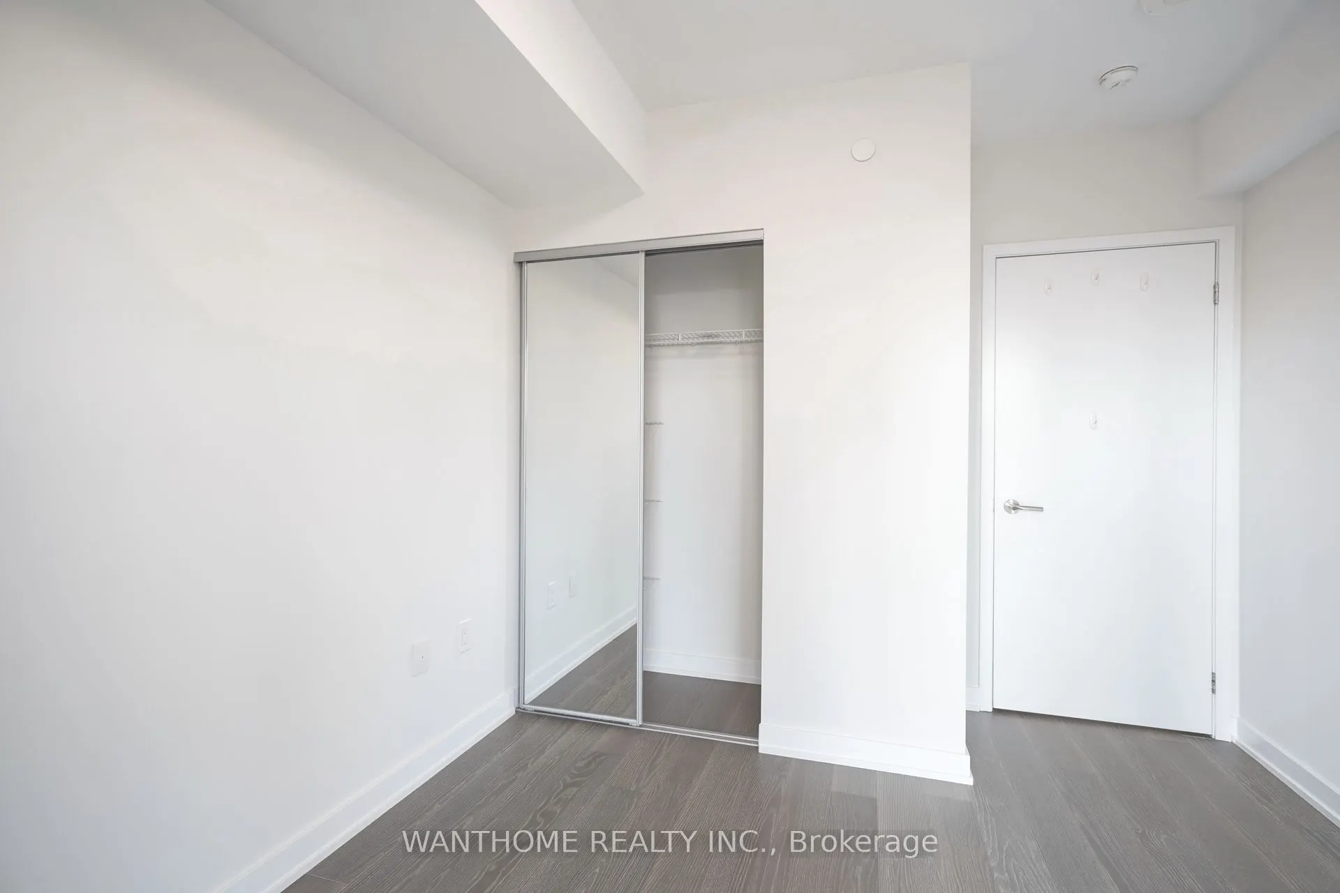 11 Wellesley Street W, #1607