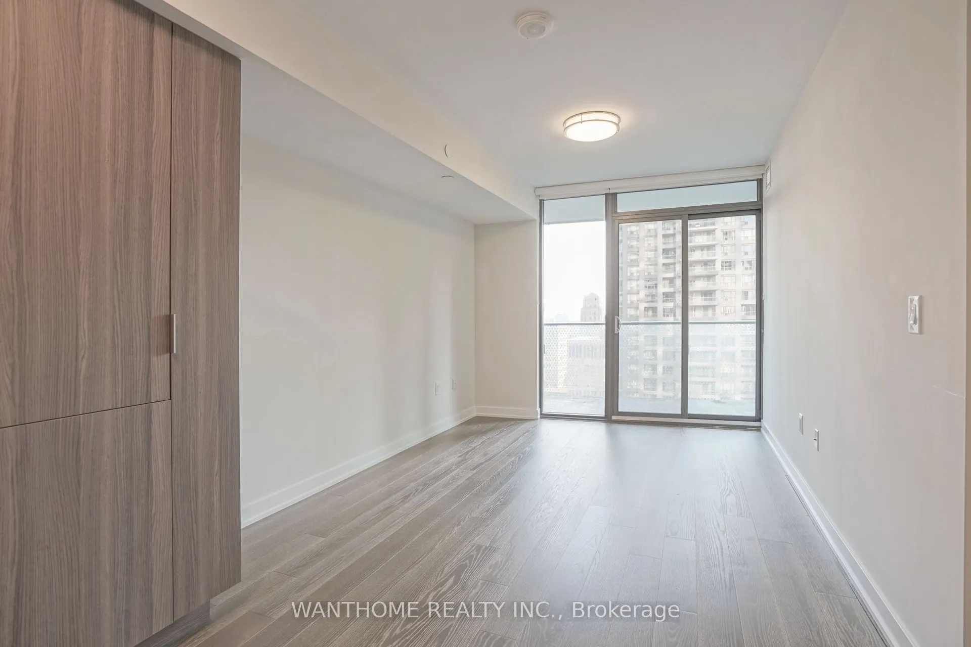 11 Wellesley Street W, #1607
