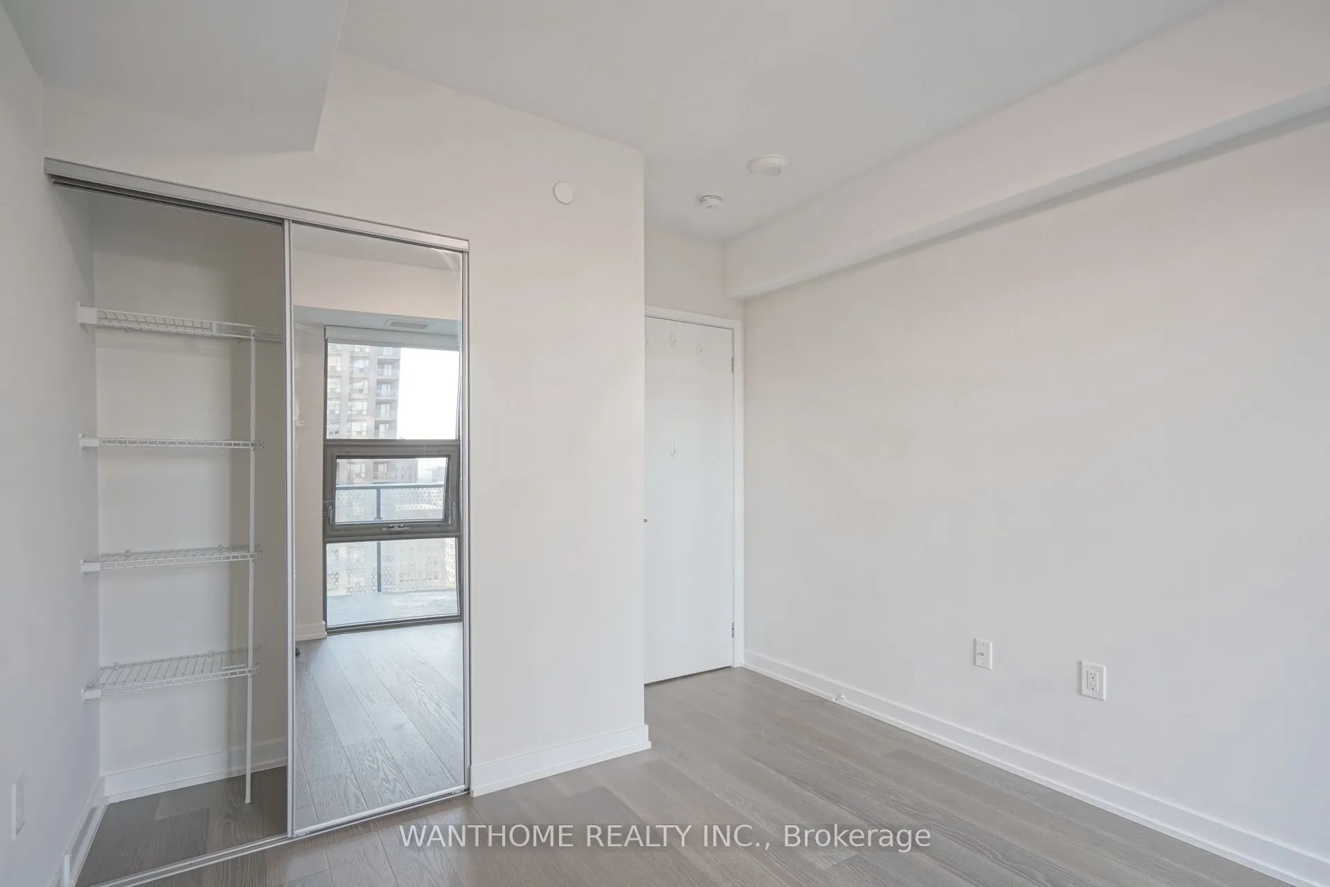 11 Wellesley Street W, #1607