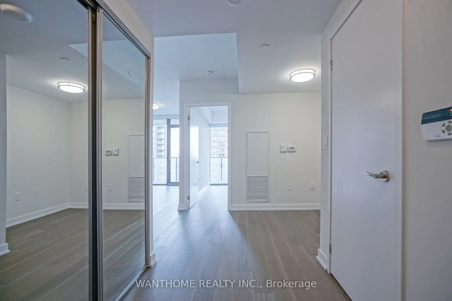 11 Wellesley Street W, #1607
