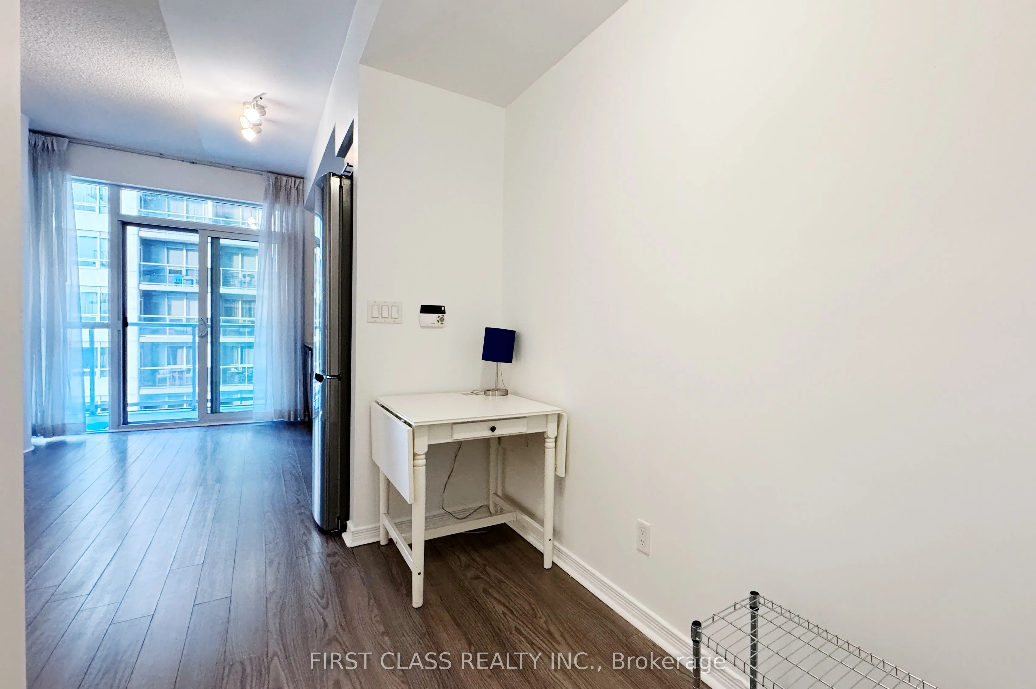 352 Front Street W, #1217