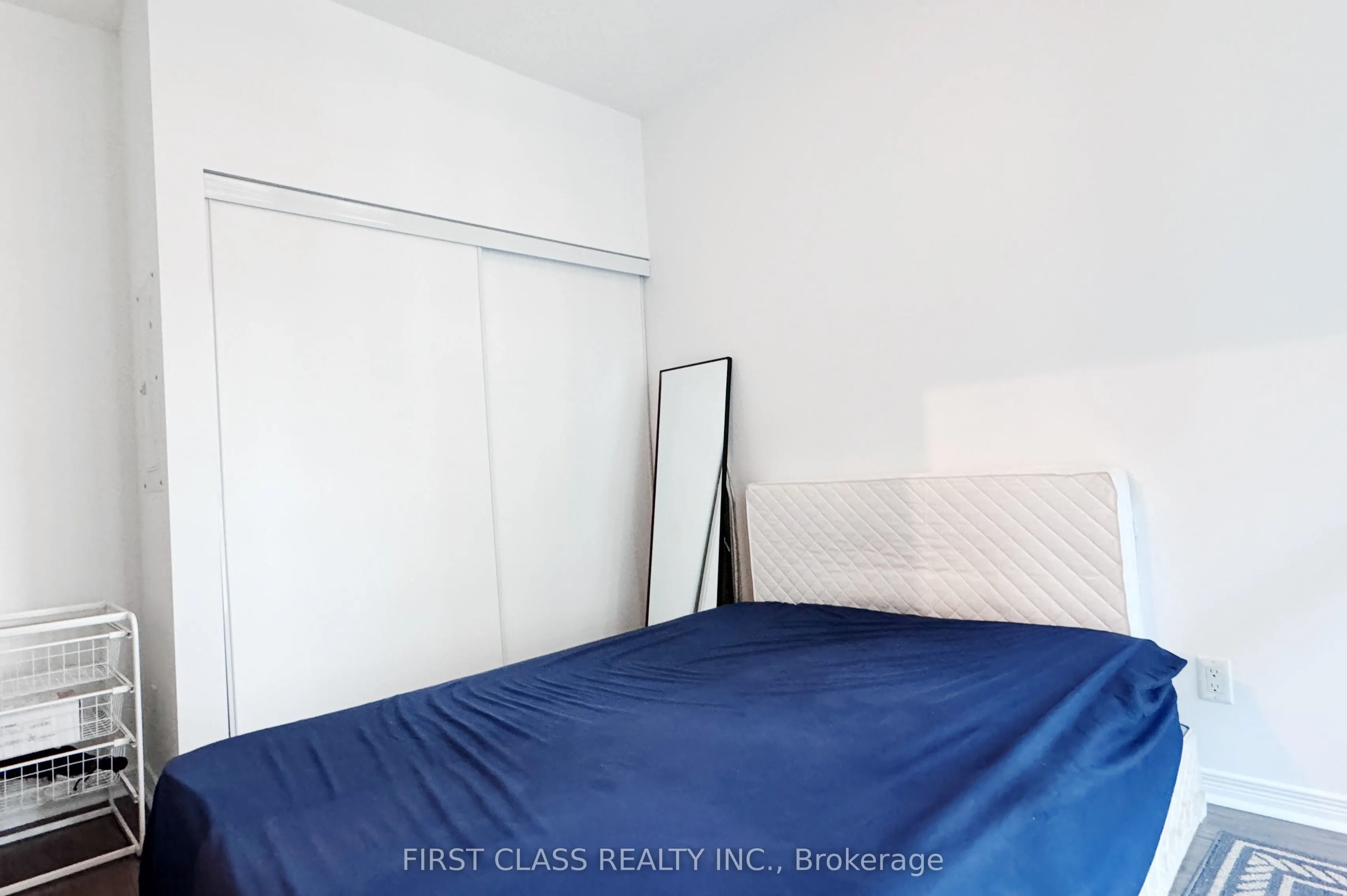 352 Front Street W, #1217