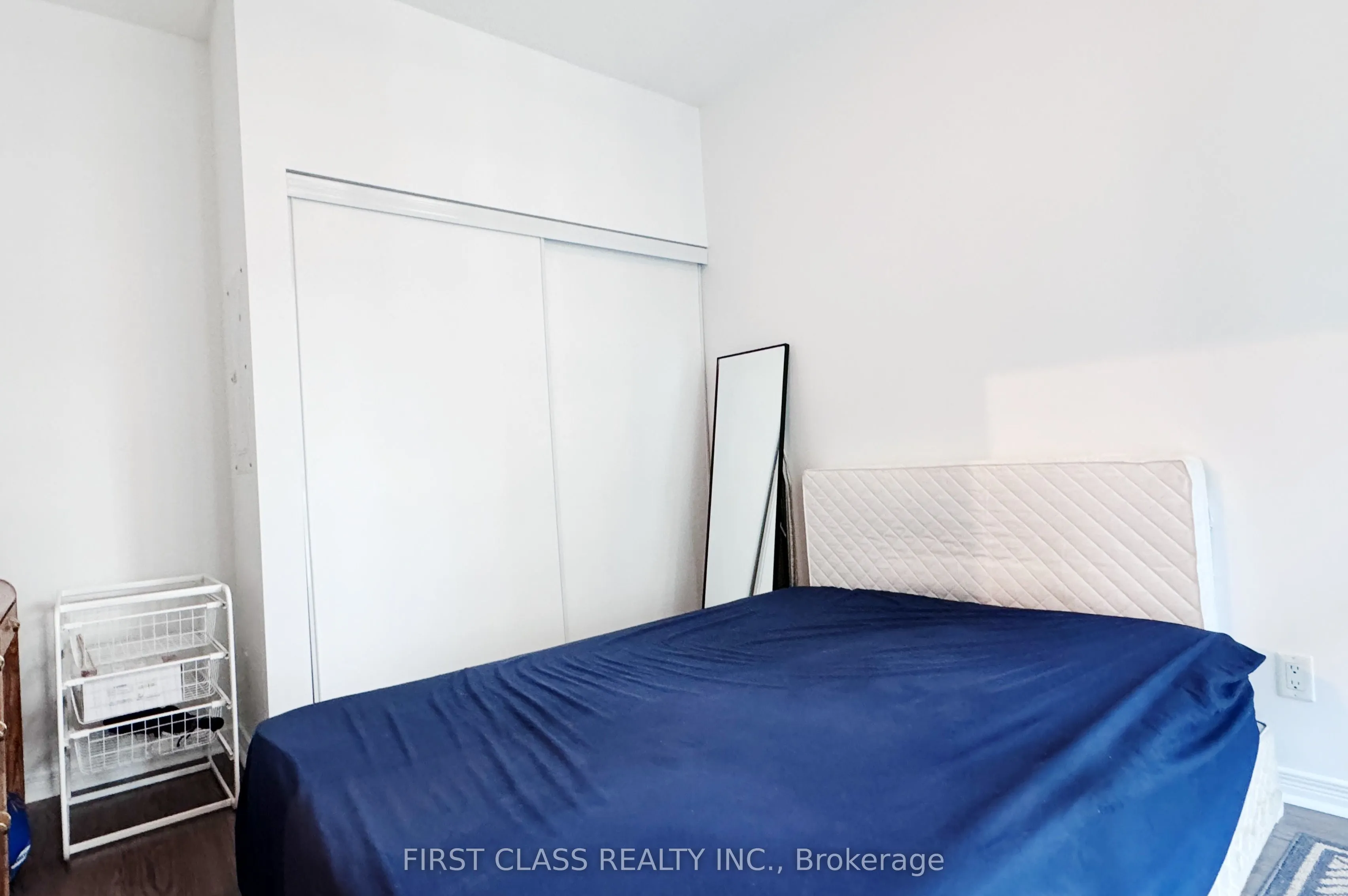 352 Front Street W, #1217