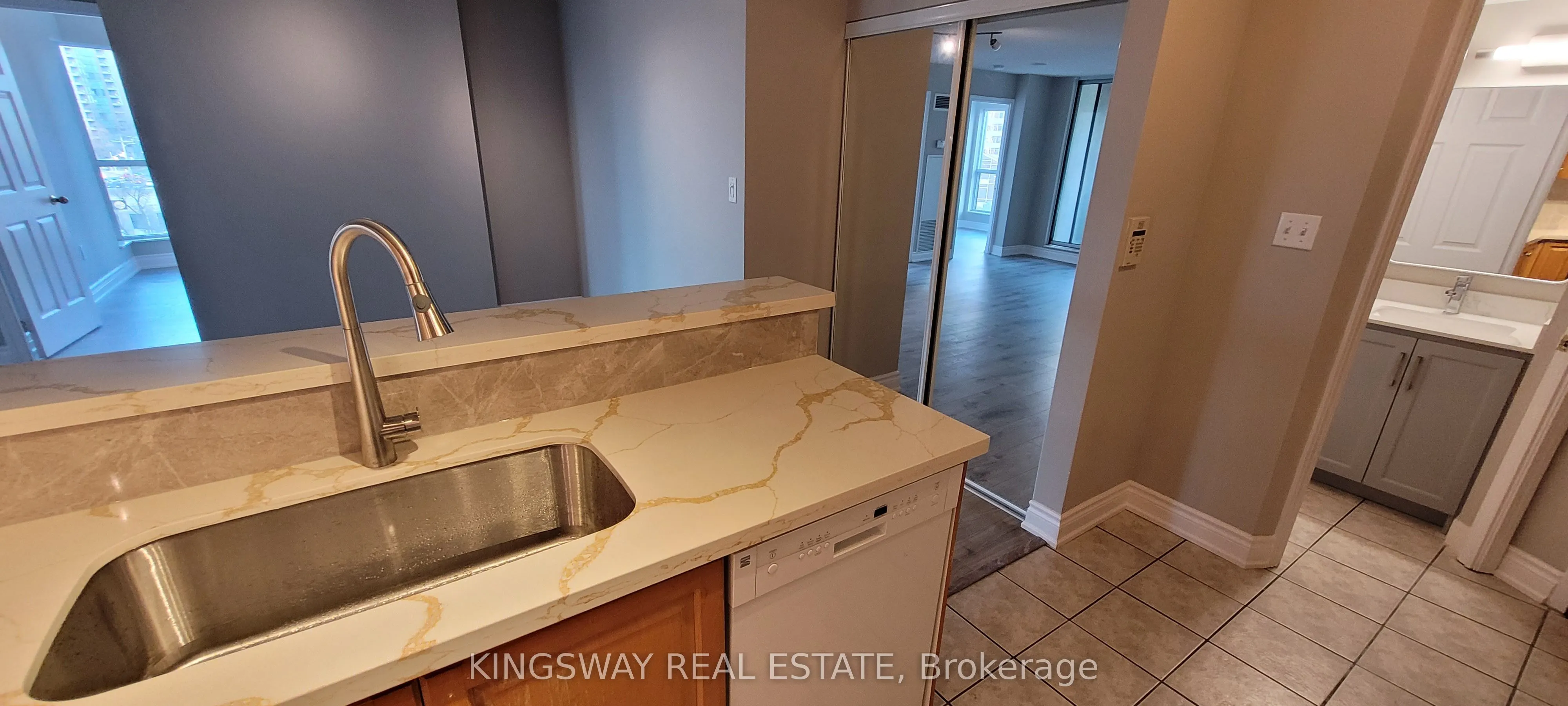 7 Lorraine Drive, #812