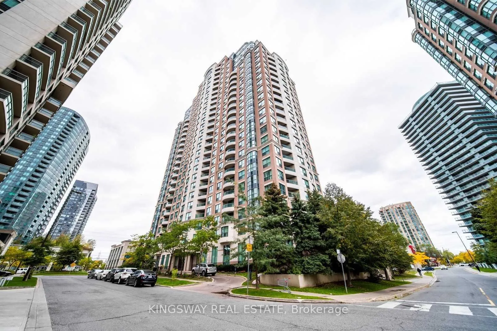 7 Lorraine Drive, #812