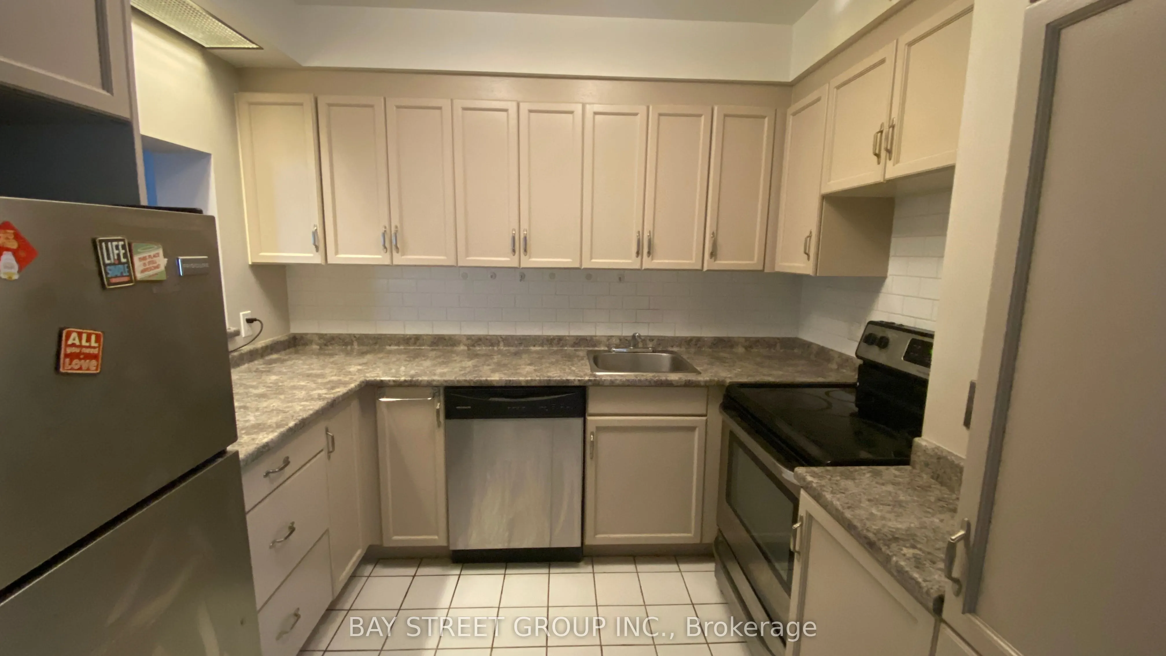 284 Bloor Street W, #902
