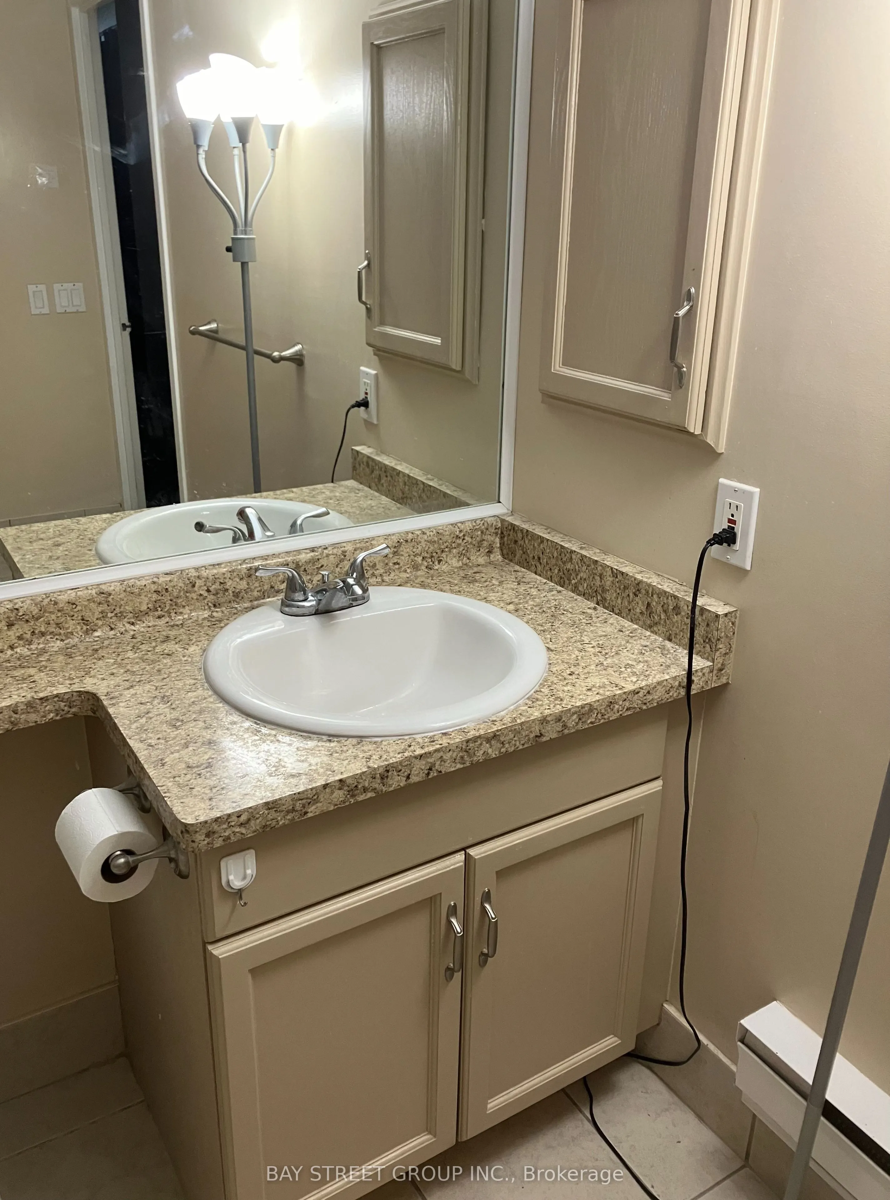 284 Bloor Street W, #902