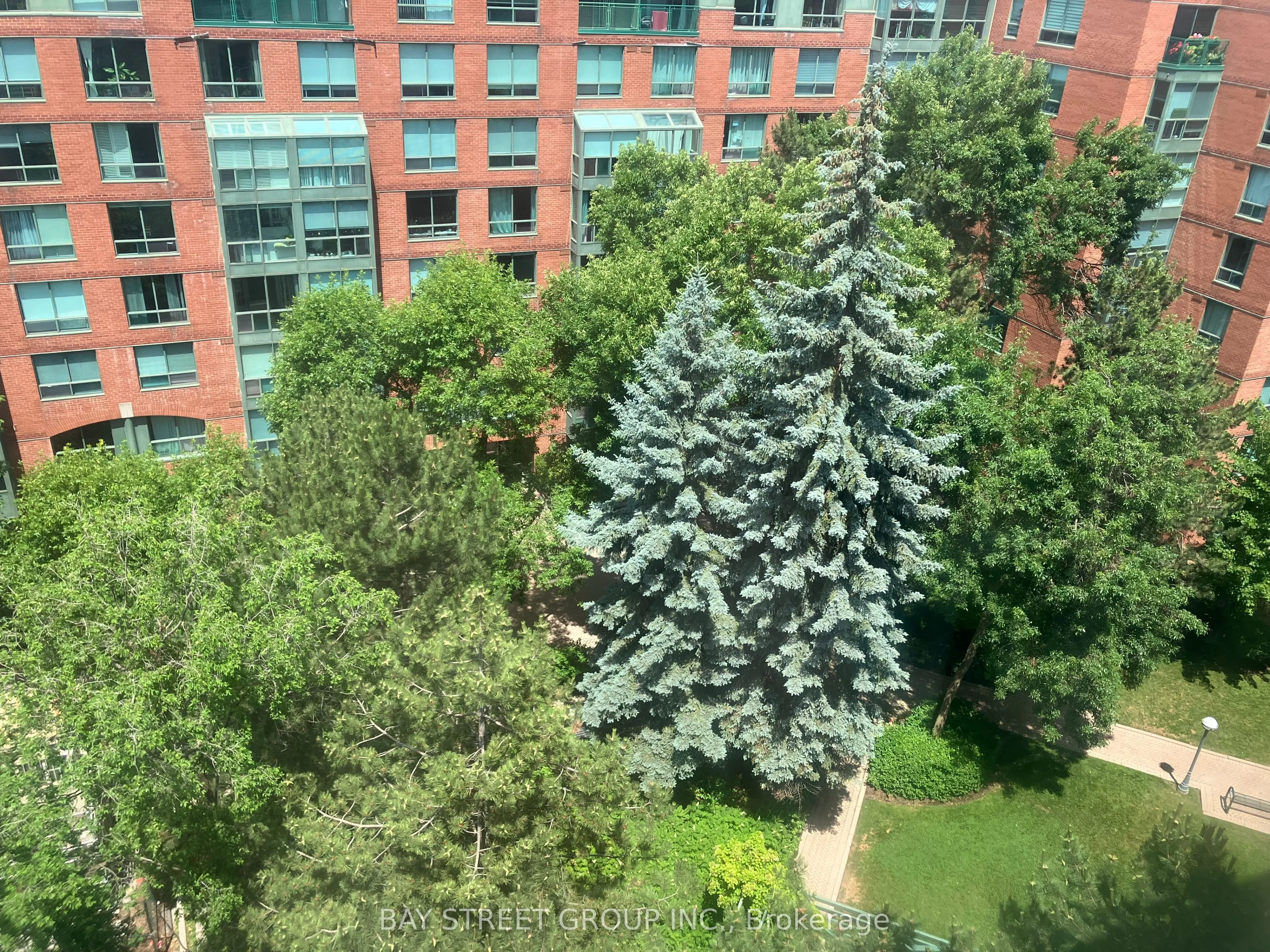 284 Bloor Street W, #902