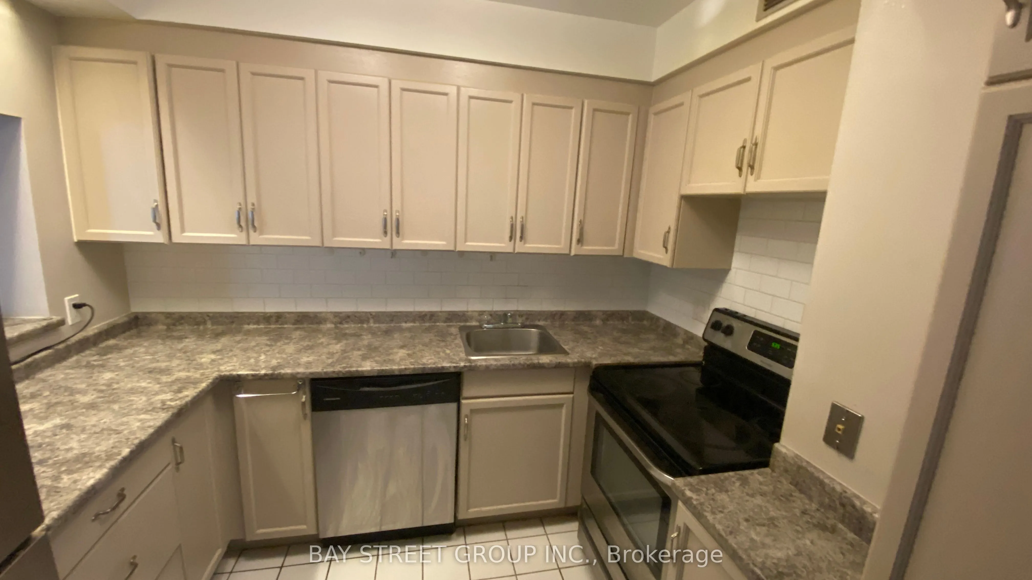 284 Bloor Street W, #902