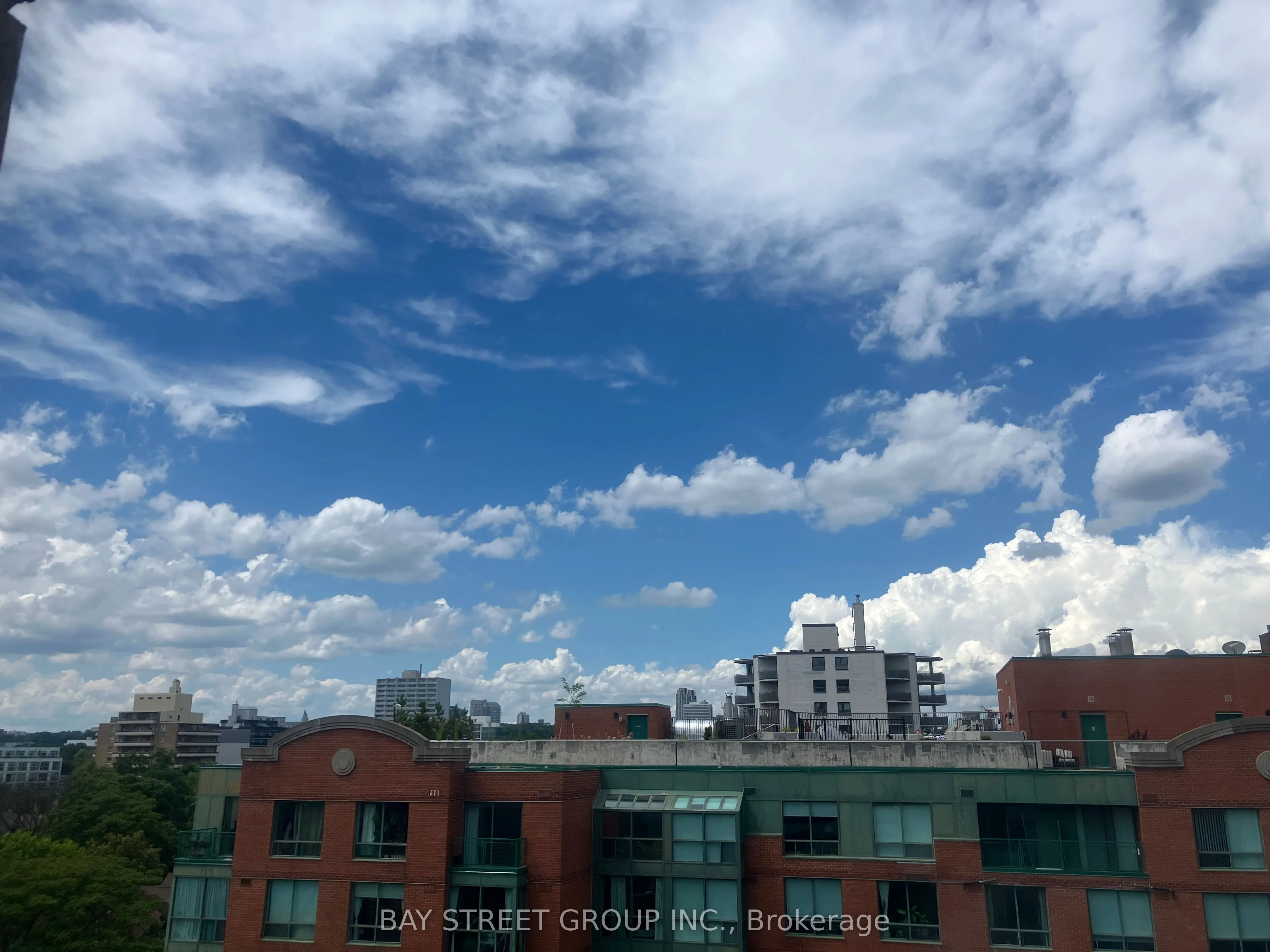 284 Bloor Street W, #902