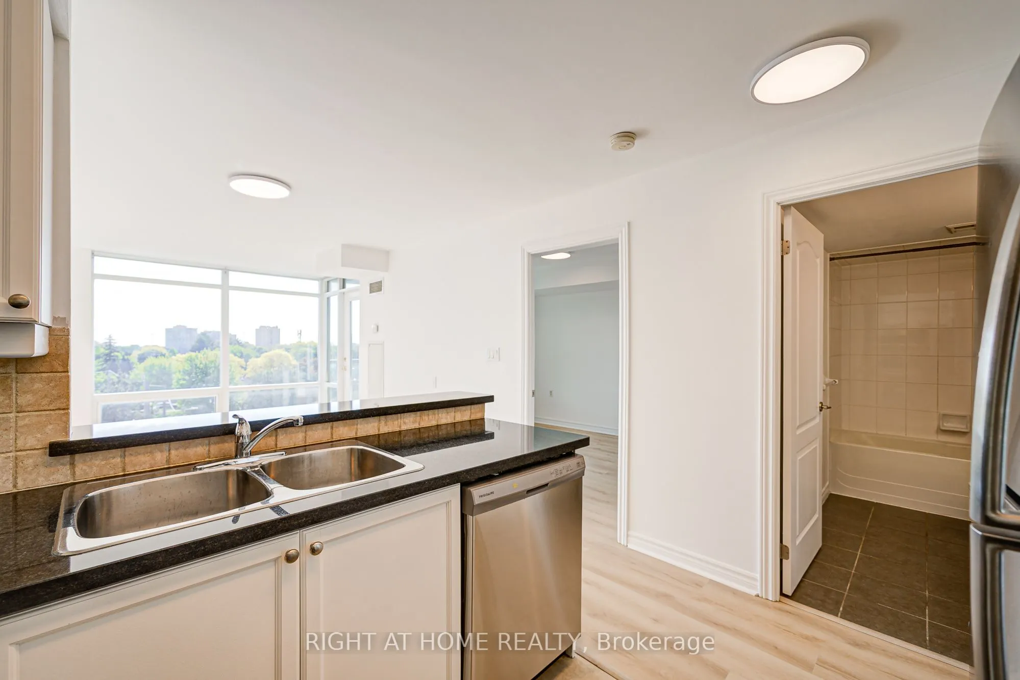 3840 Bathurst Street, #609