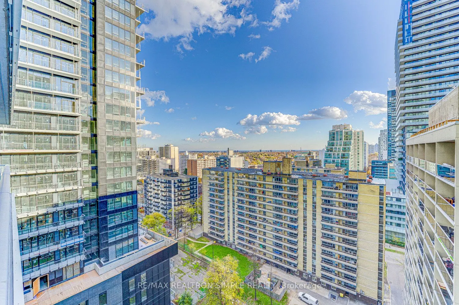 195 Redpath Avenue, #1606