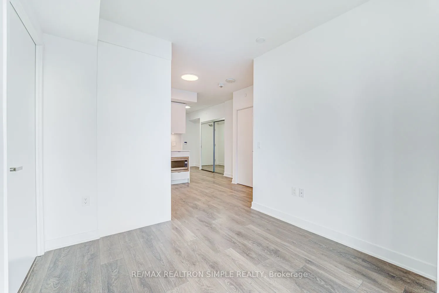 195 Redpath Avenue, #1606