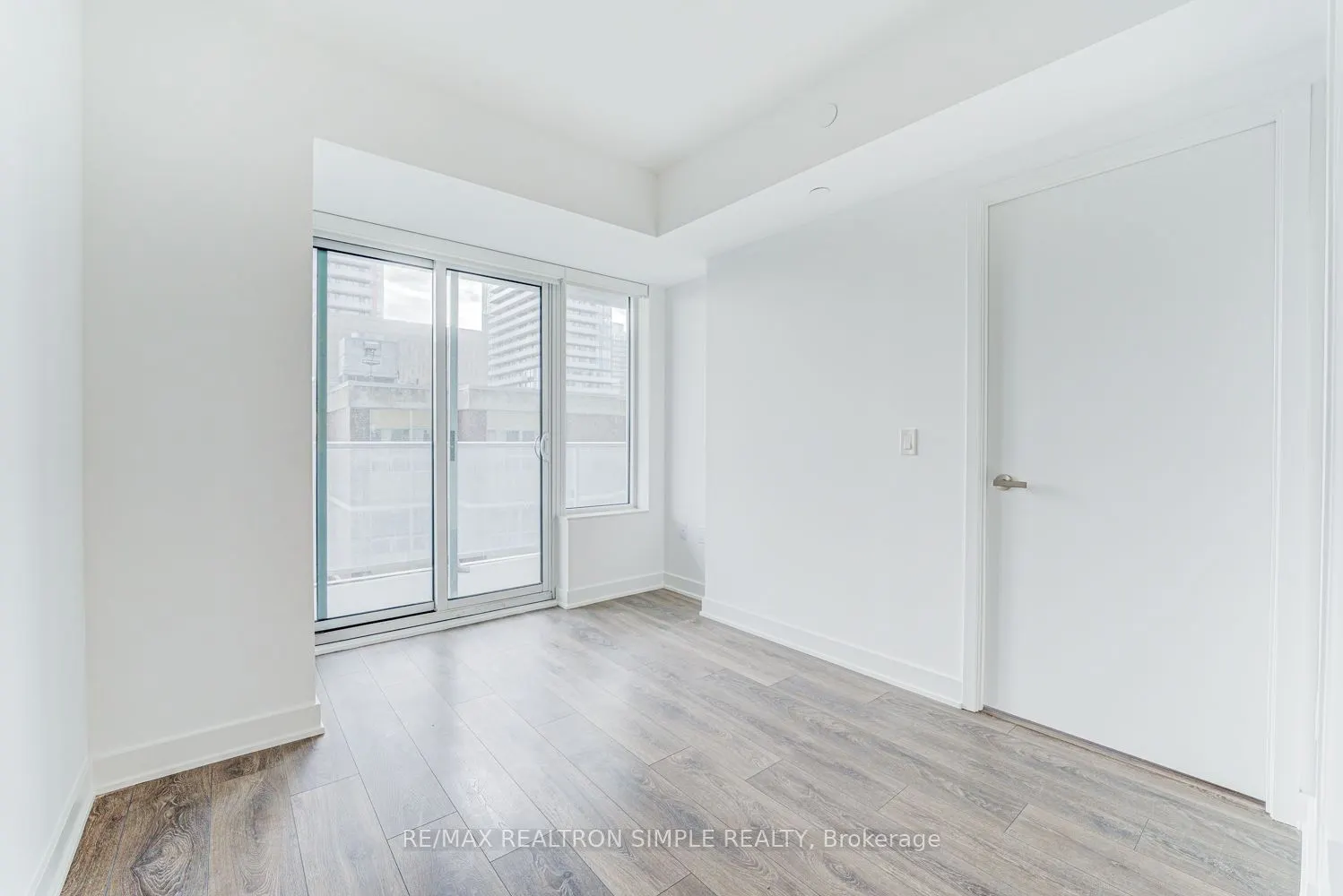 195 Redpath Avenue, #1606