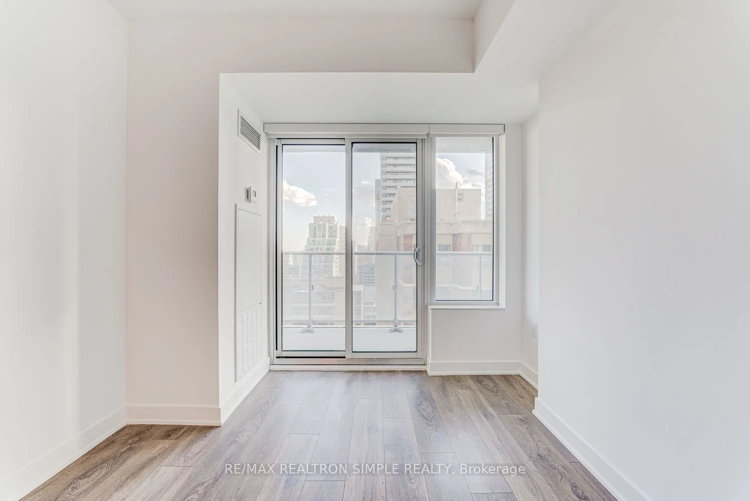 195 Redpath Avenue, #1606