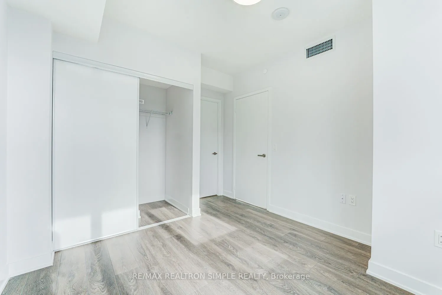 195 Redpath Avenue, #1606