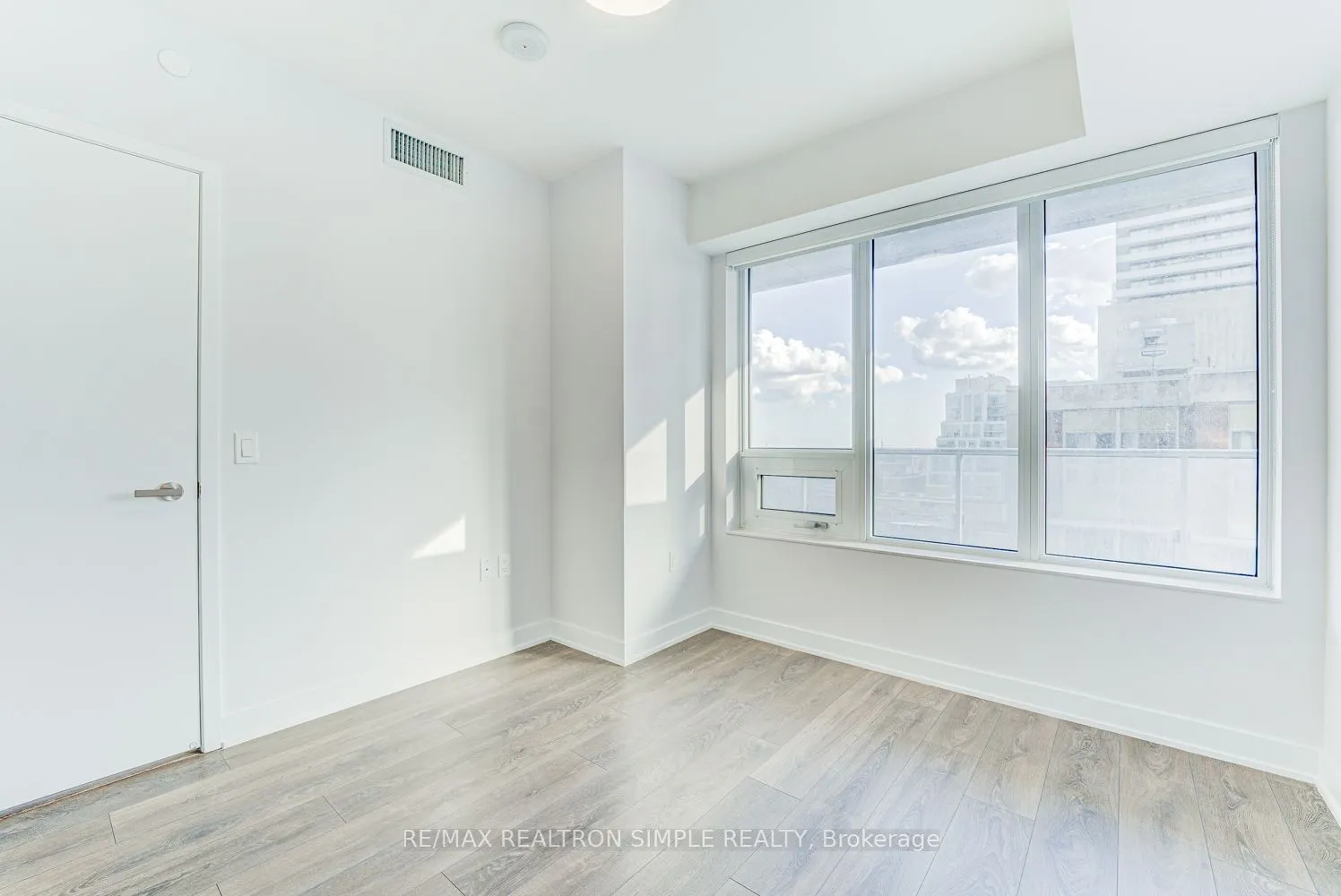 195 Redpath Avenue, #1606