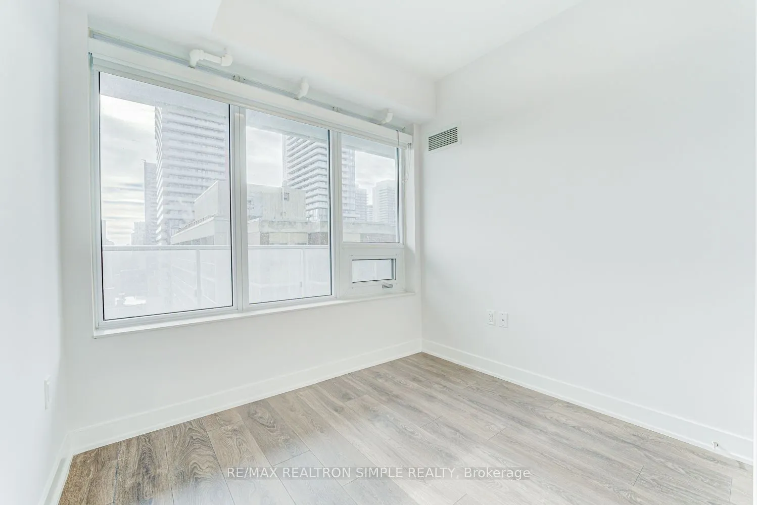 195 Redpath Avenue, #1606
