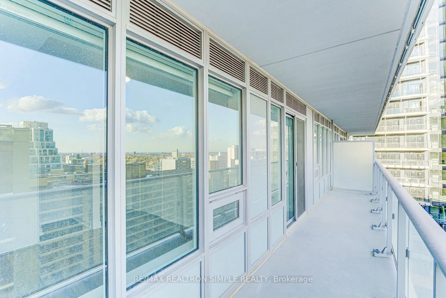 195 Redpath Avenue, #1606