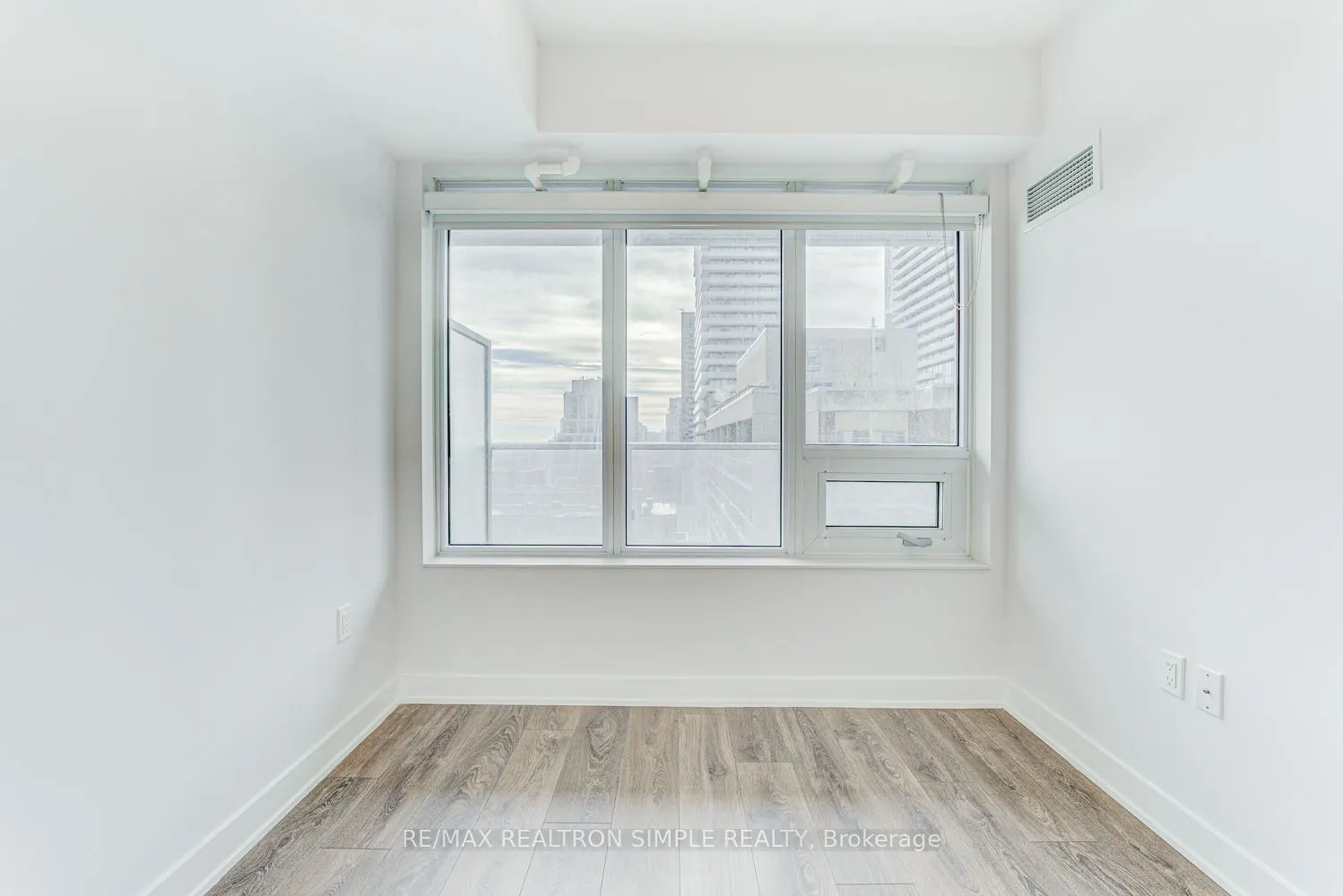 195 Redpath Avenue, #1606