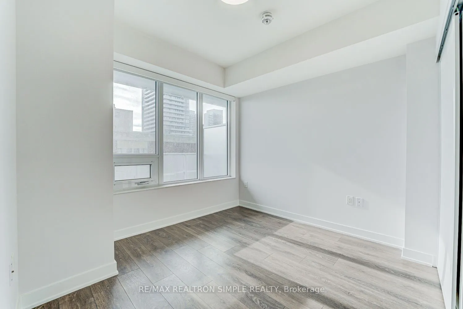 195 Redpath Avenue, #1606