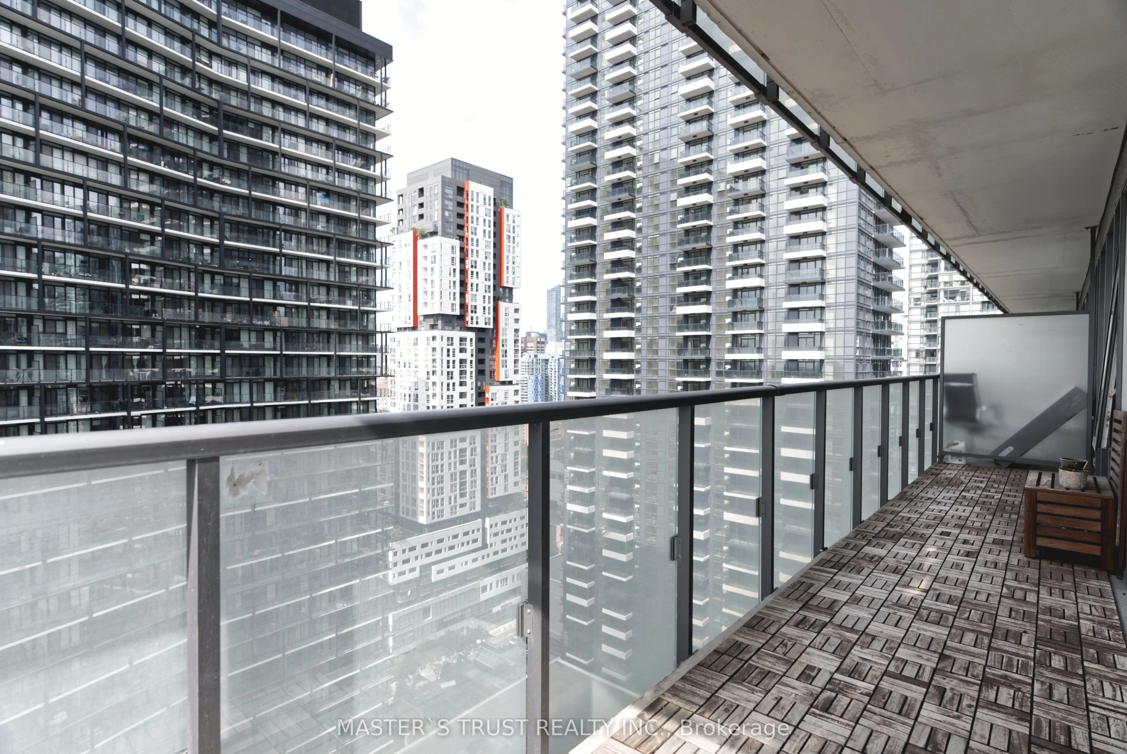 101 Peter Street, #2511
